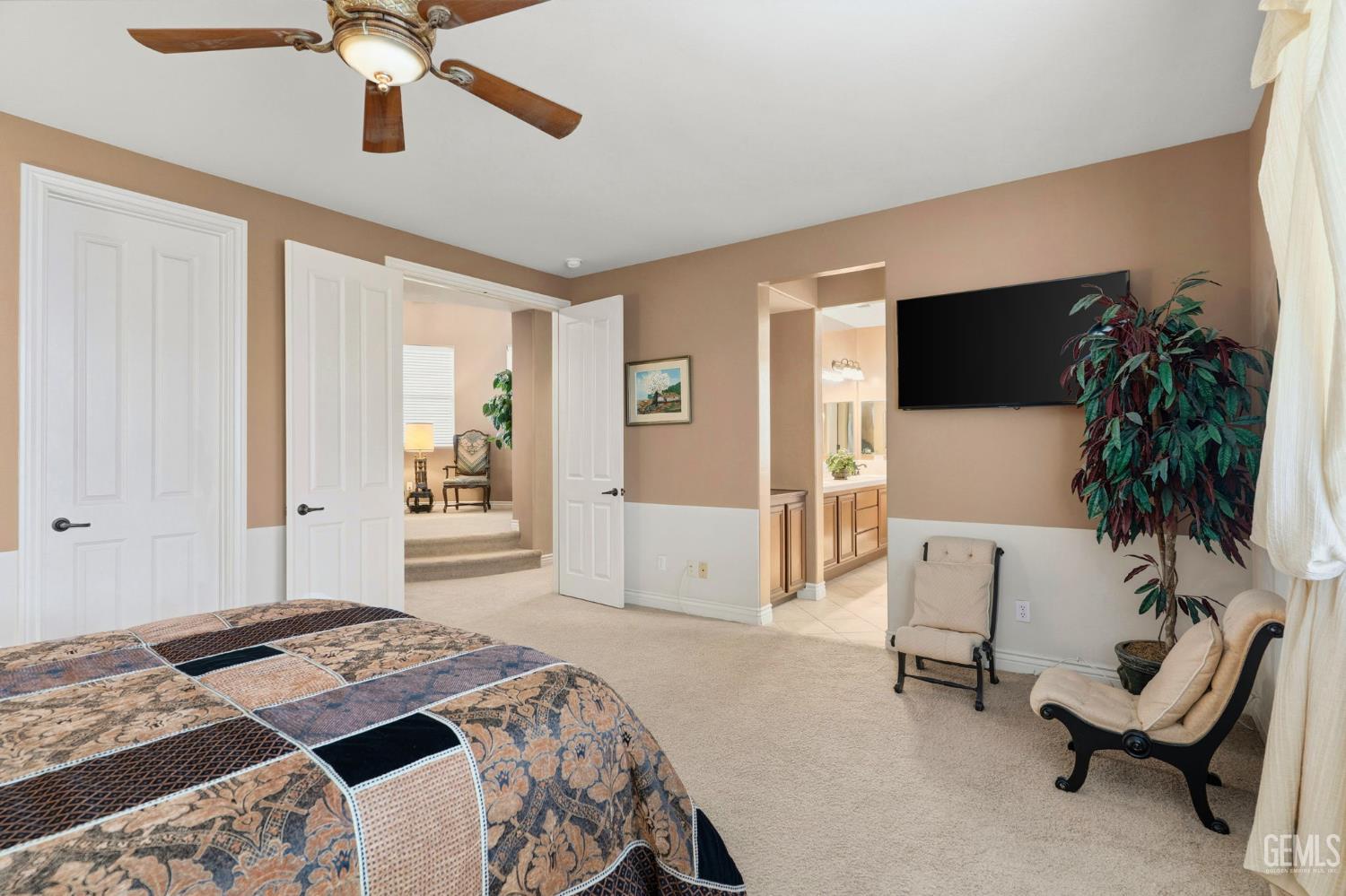 5206 Village Green Lane