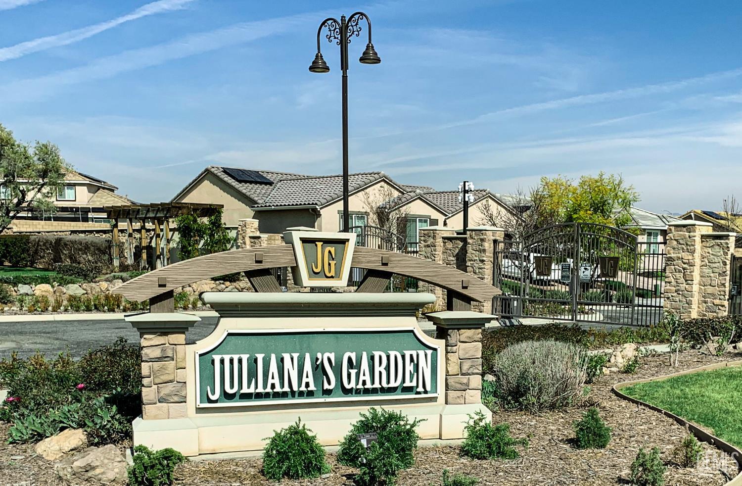 5206 Village Green Lane