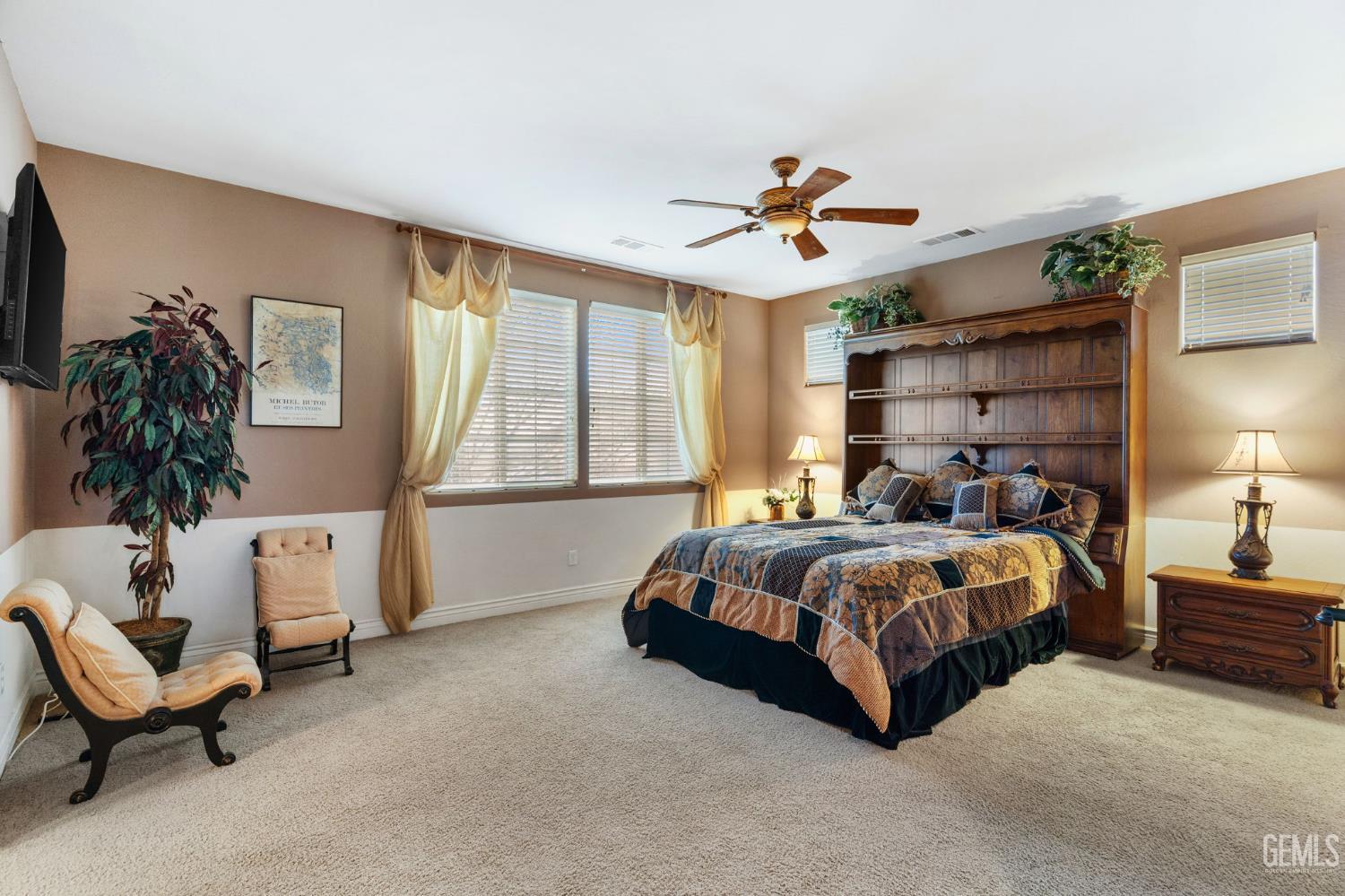 5206 Village Green Lane