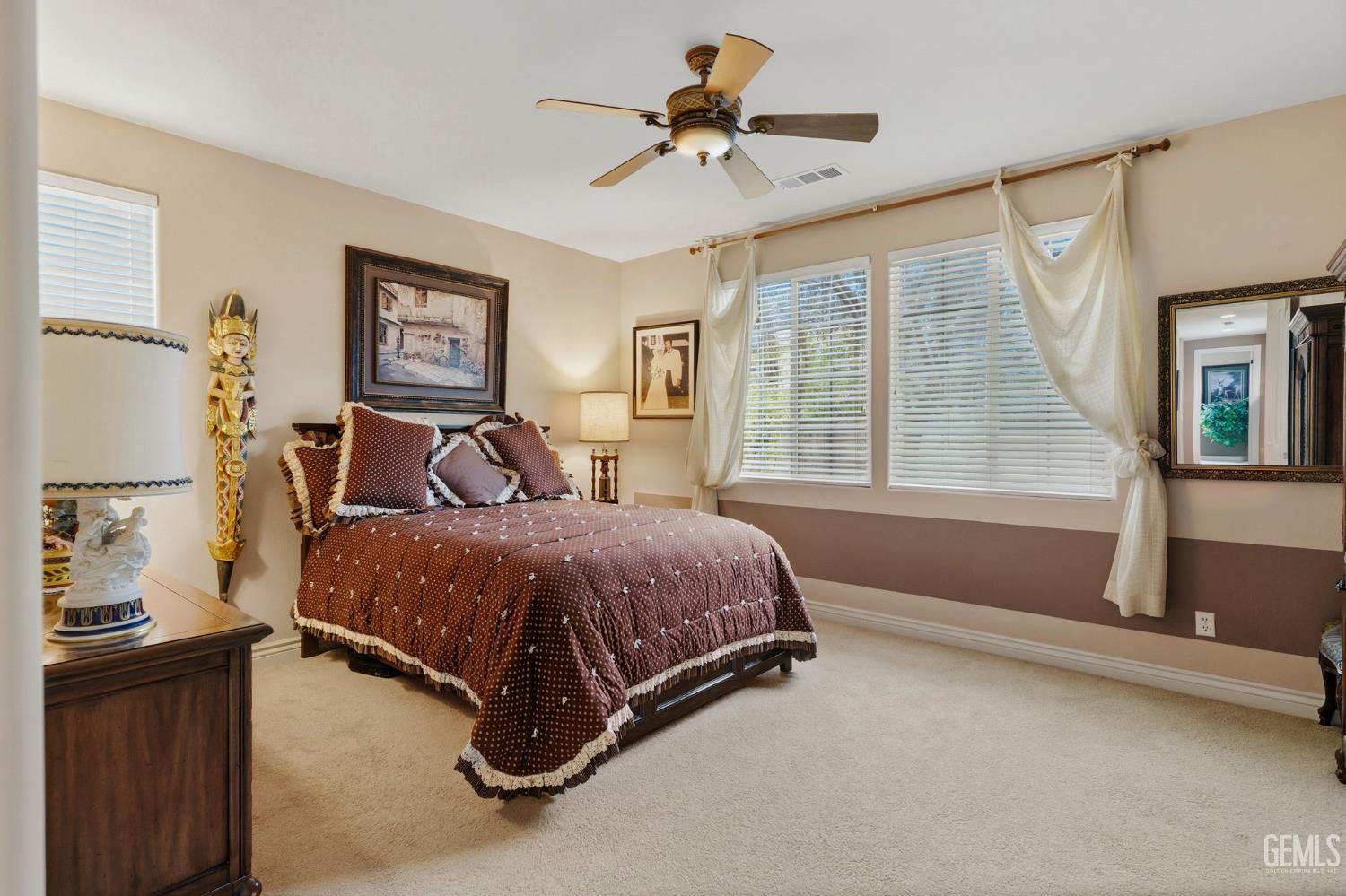 5206 Village Green Lane