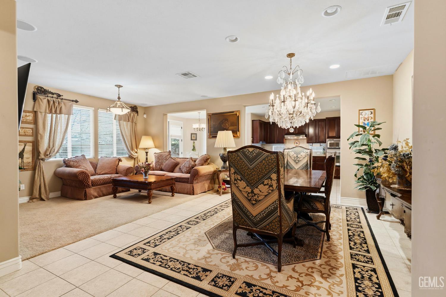 5206 Village Green Lane