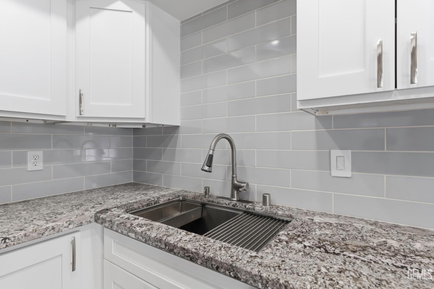 5400 Dunsmuir Road Unit: 23