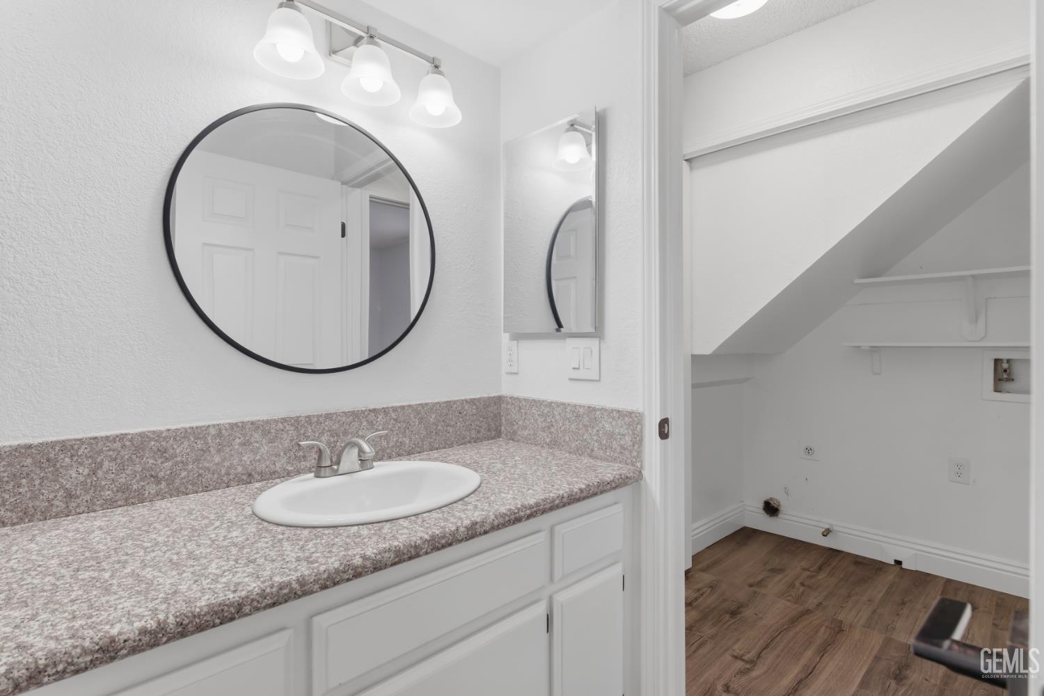 5400 Dunsmuir Road Unit: 23