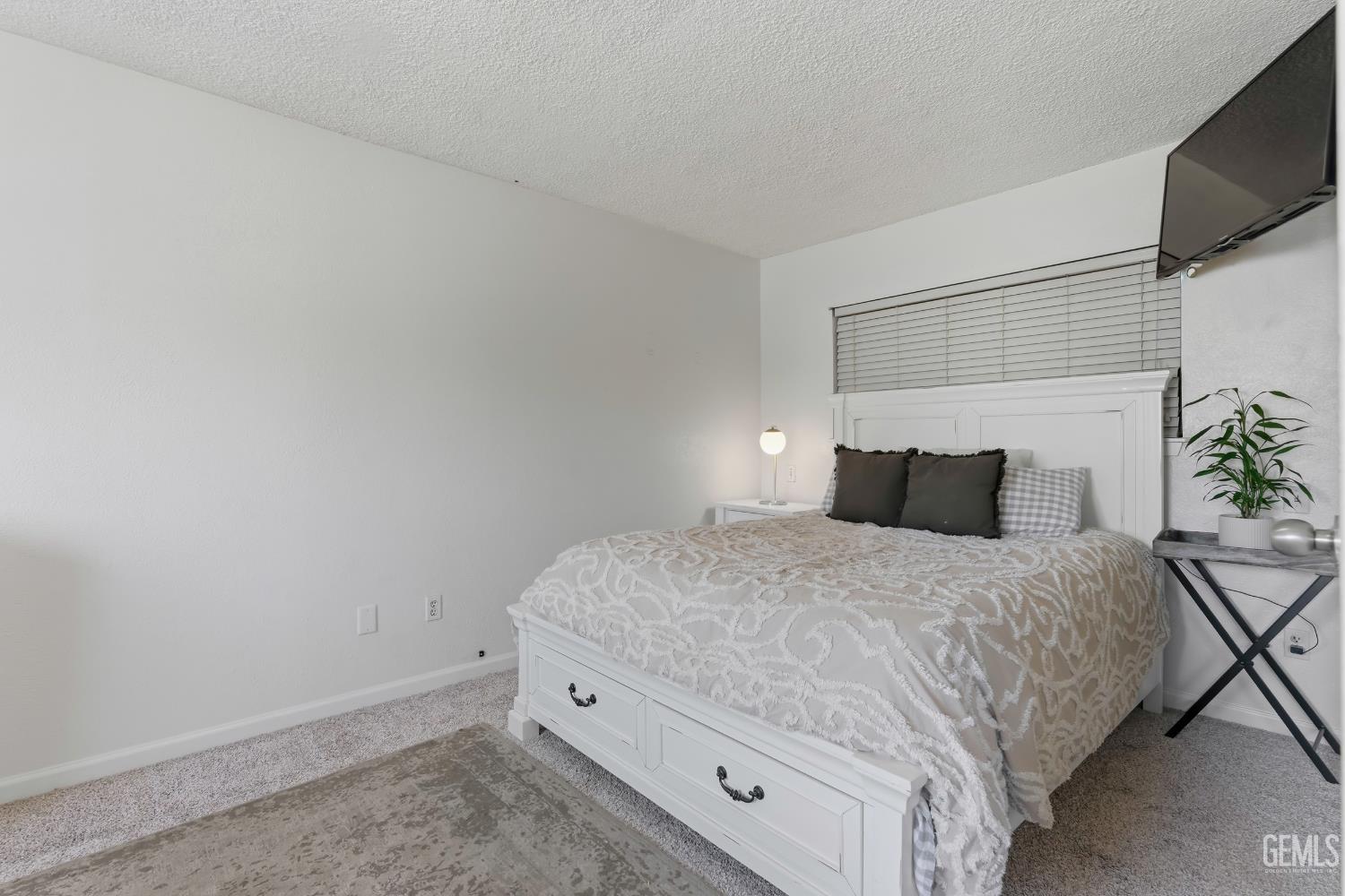 2700 Steensen Street