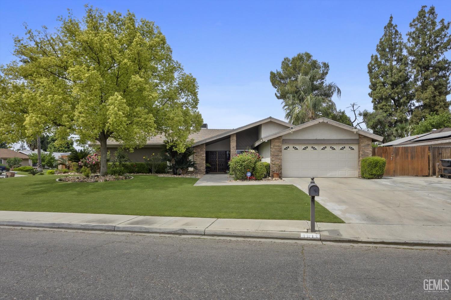 1813 Vallecito Lane