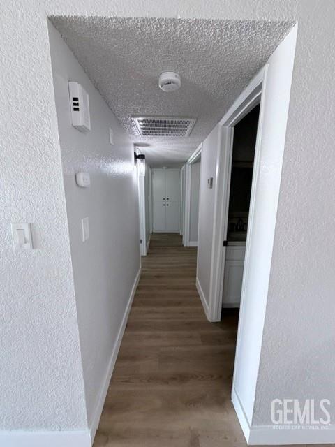 1105 S Oleander Avenue