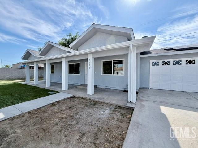 1105 S Oleander Avenue