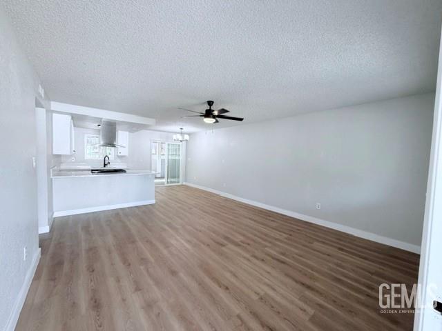 1105 S Oleander Avenue