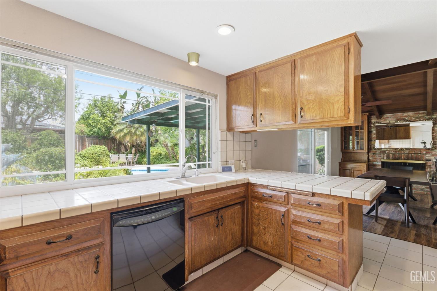 4200 Orinda Way