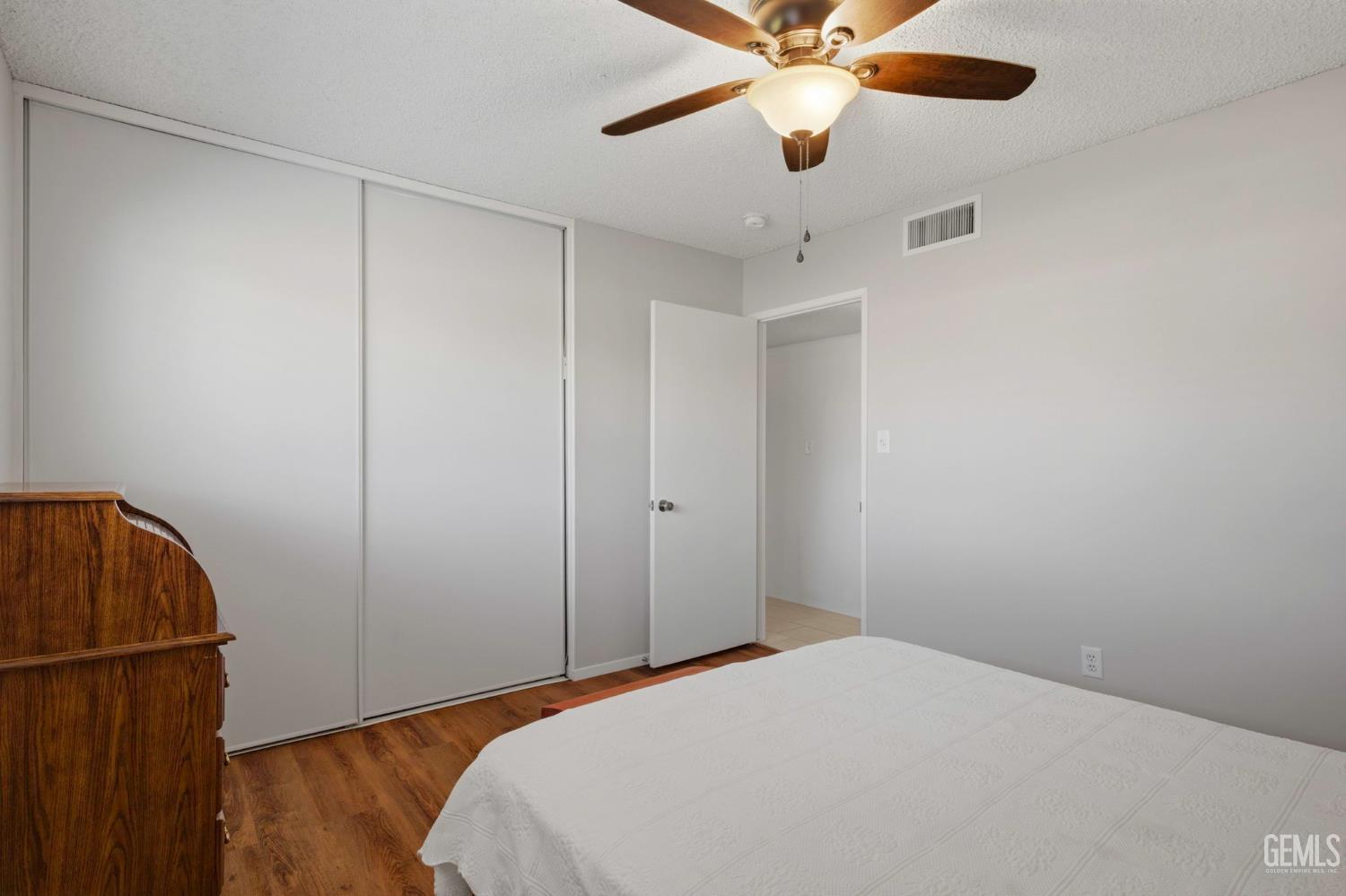2813 Summit Circle