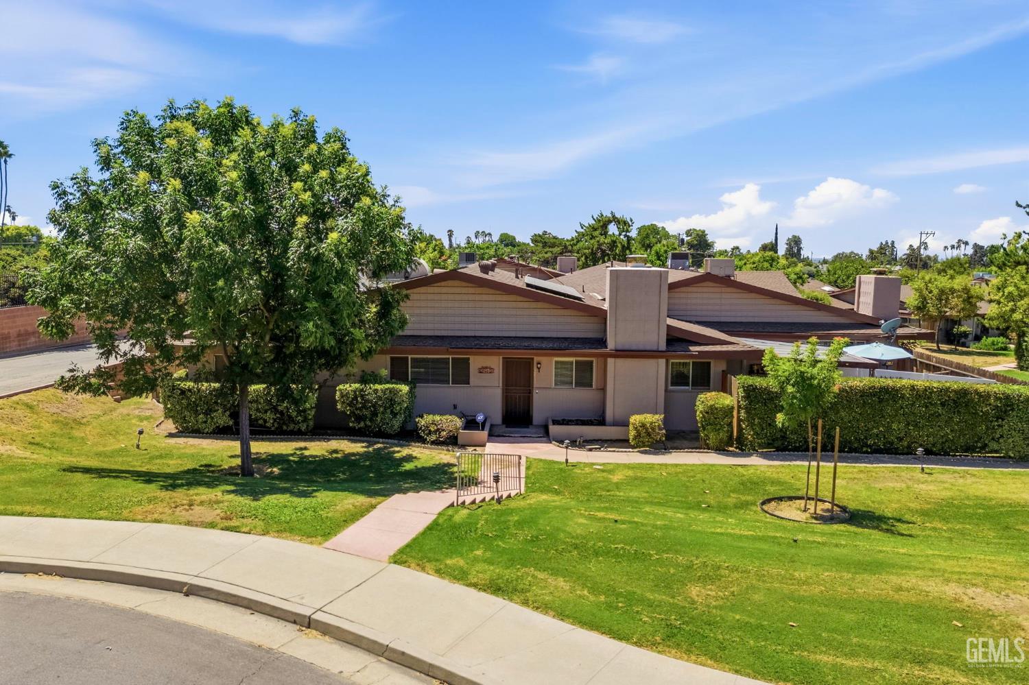 2813 Summit Circle