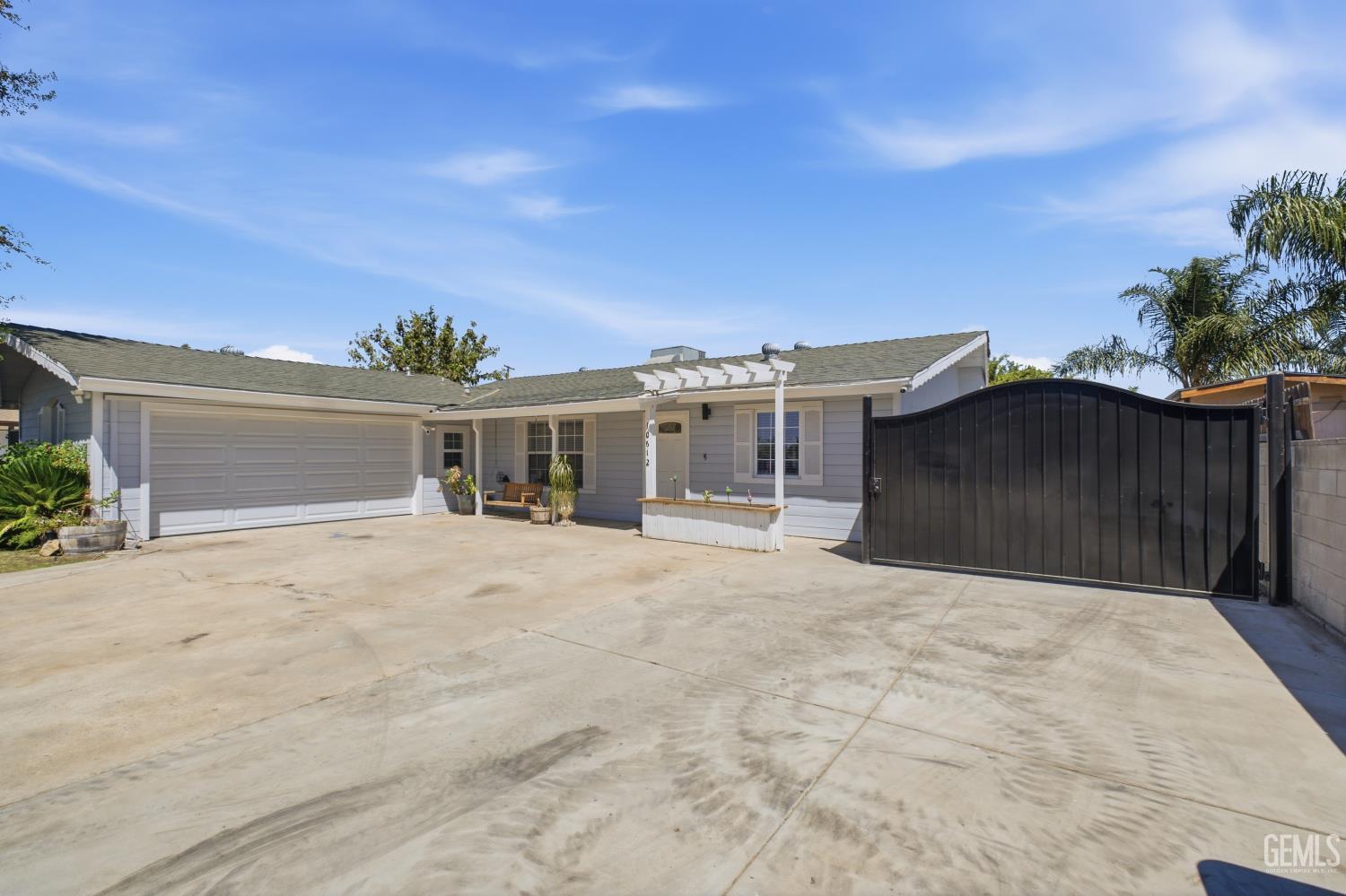 10612 La Cresenta Drive