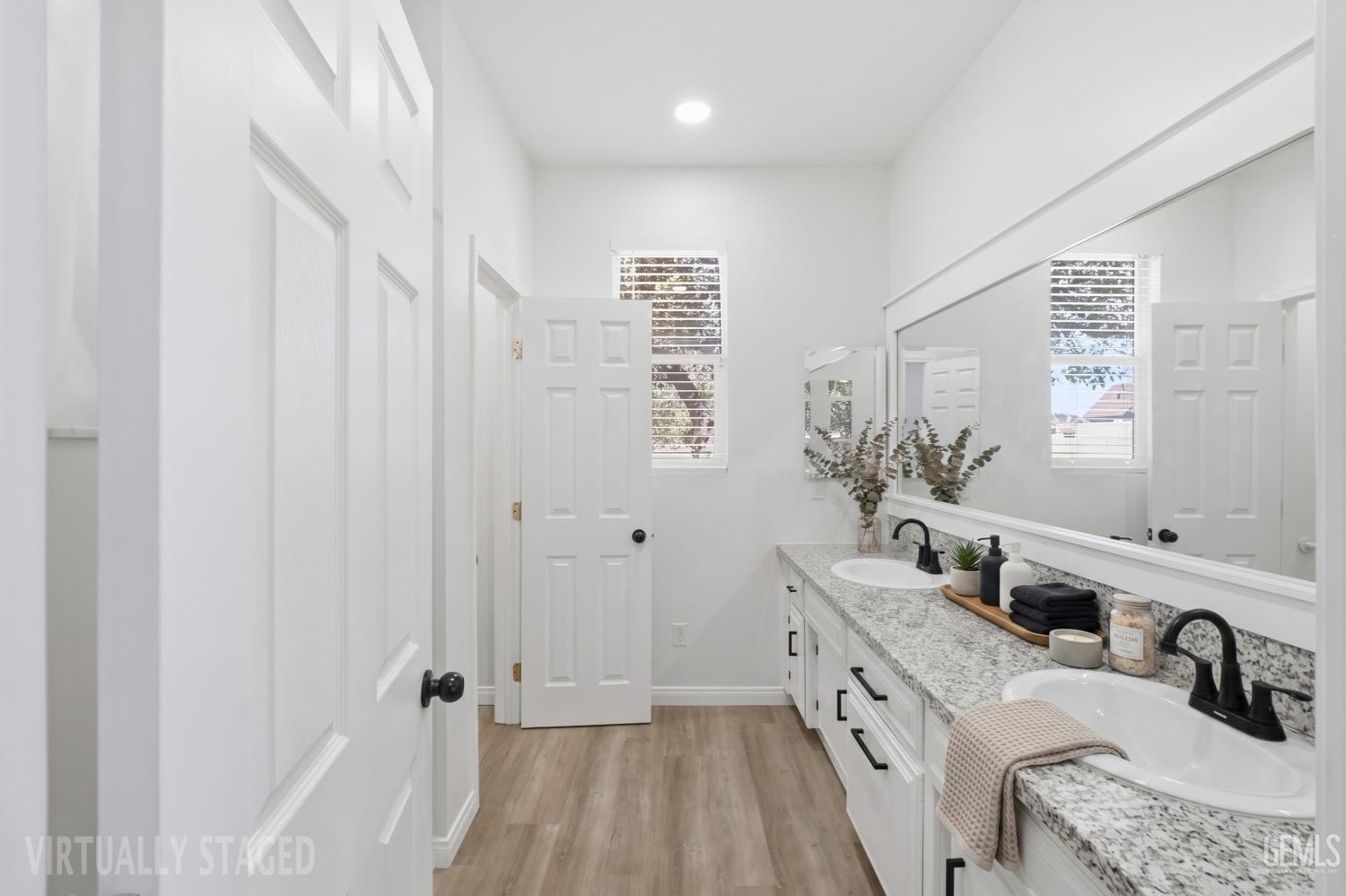 10612 La Cresenta Drive