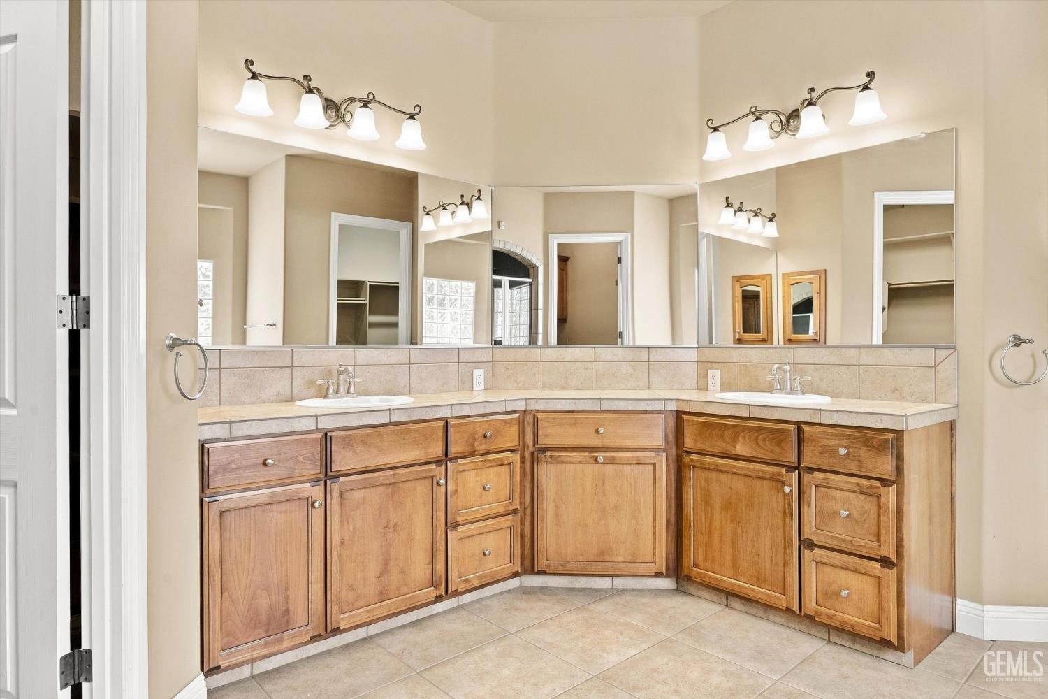 2519 Edingal Drive
