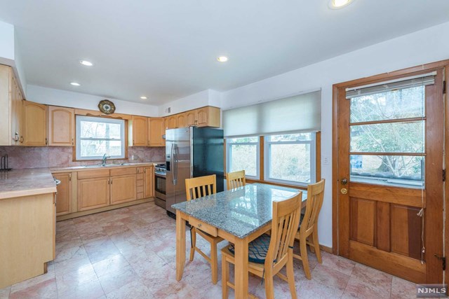 61 Briarhill Road