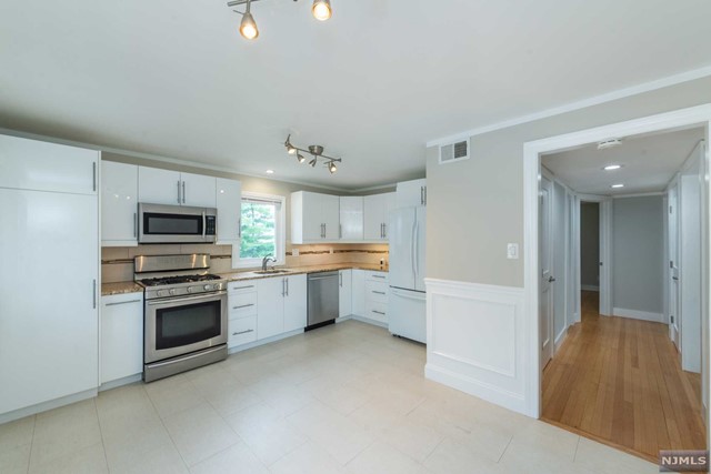 10 Sheppard Terrace