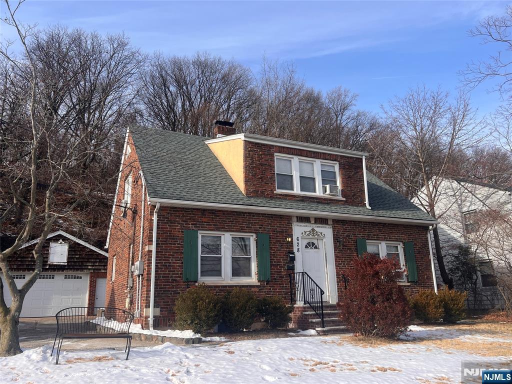 628 Valley Road