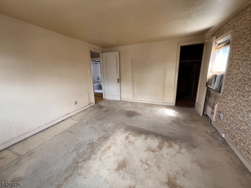 1135 Weber St