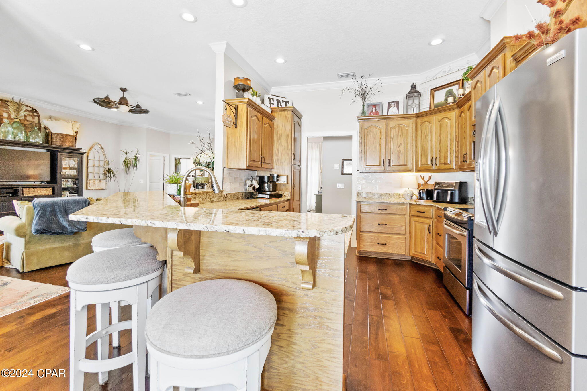 3328 Grey Oak Way