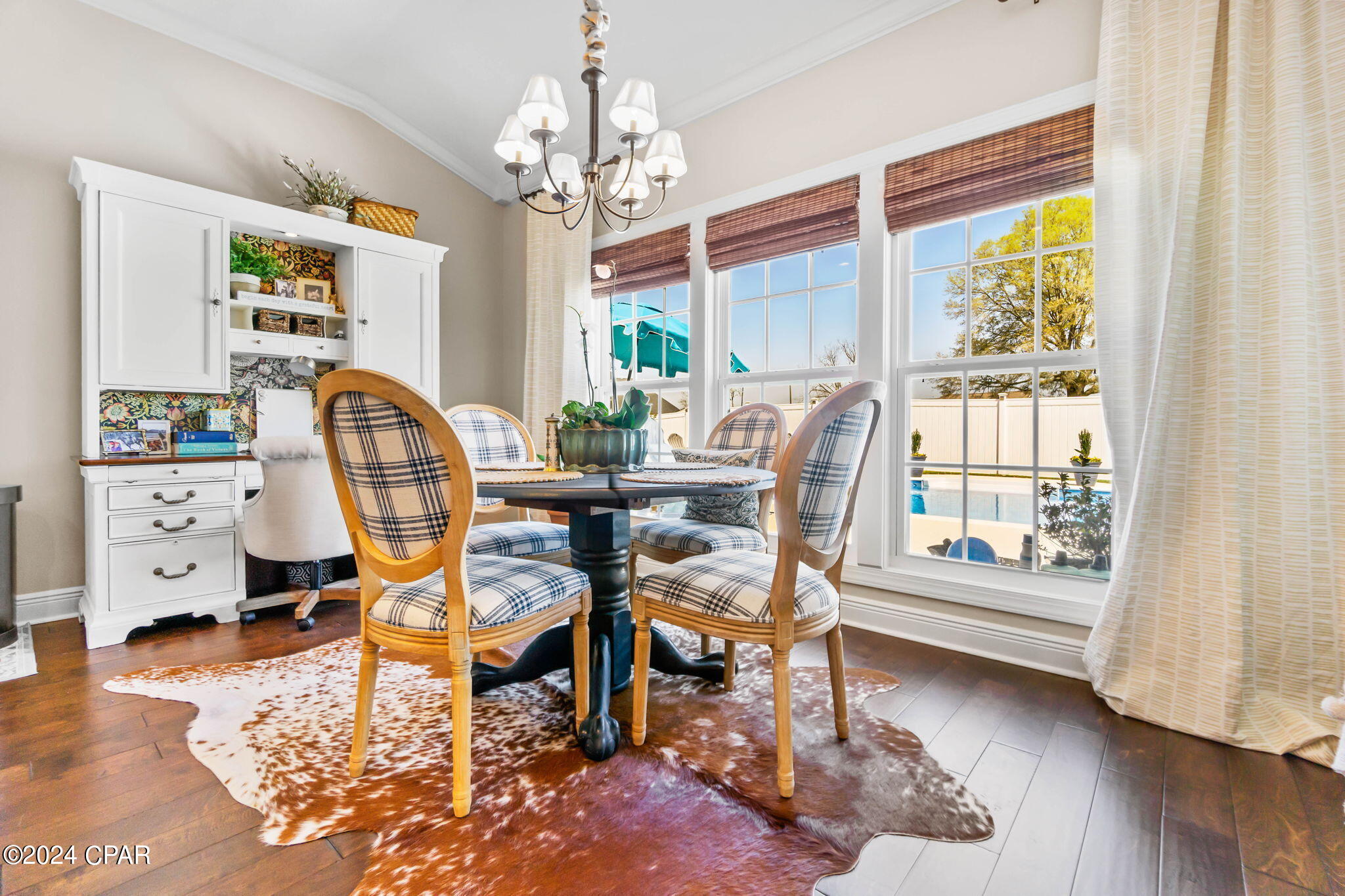 3328 Grey Oak Way