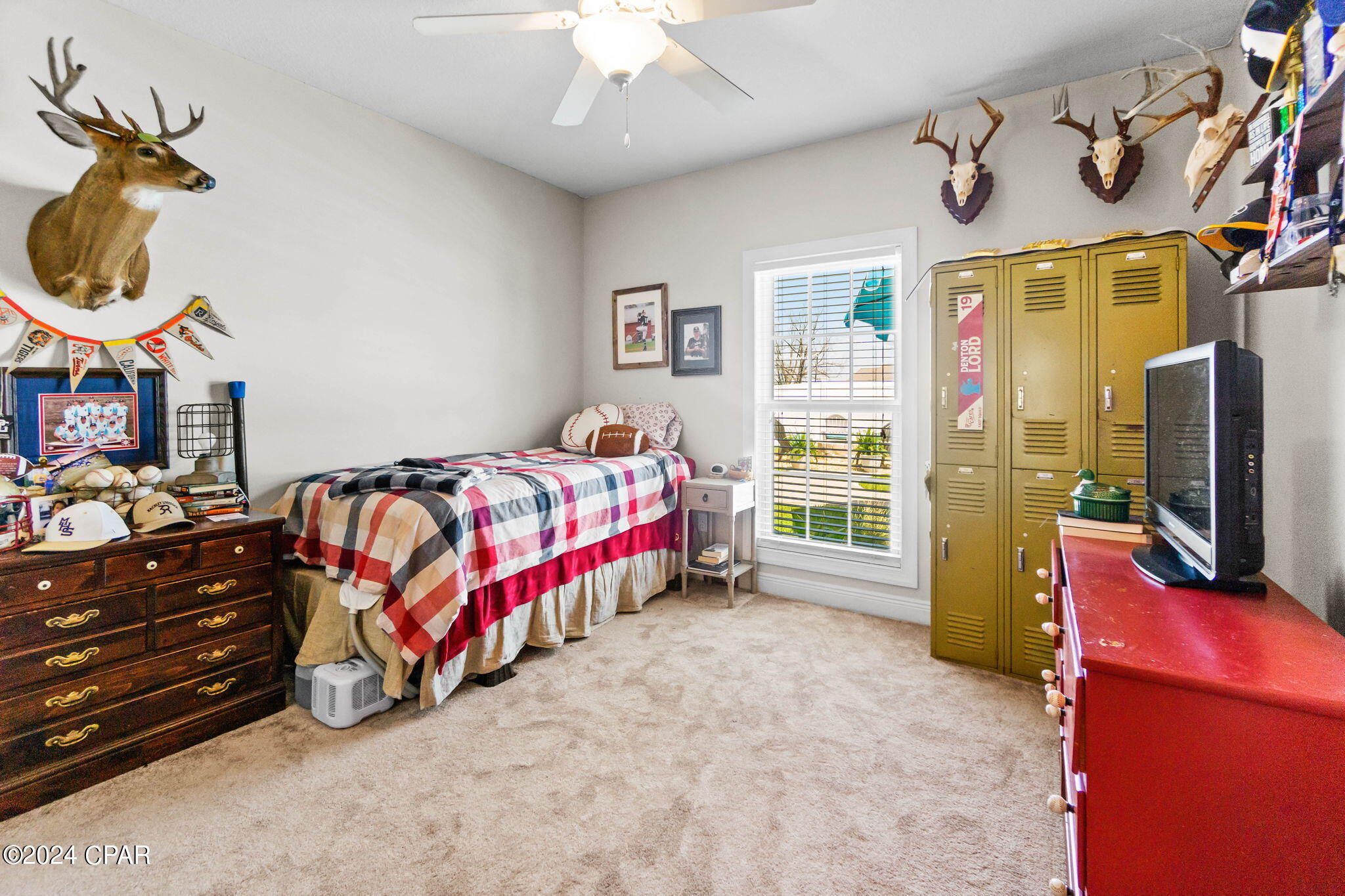 3328 Grey Oak Way