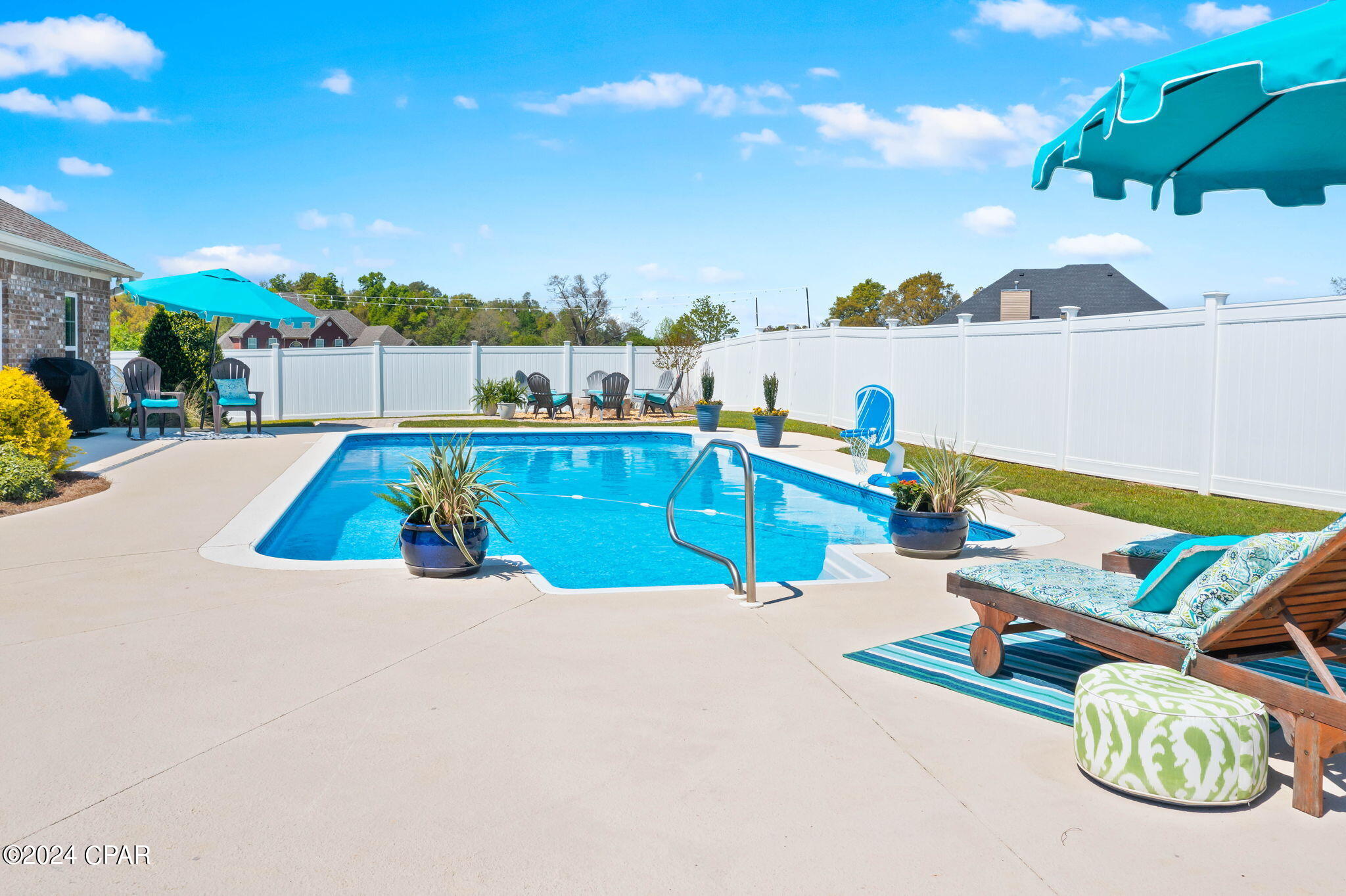 3328 Grey Oak Way