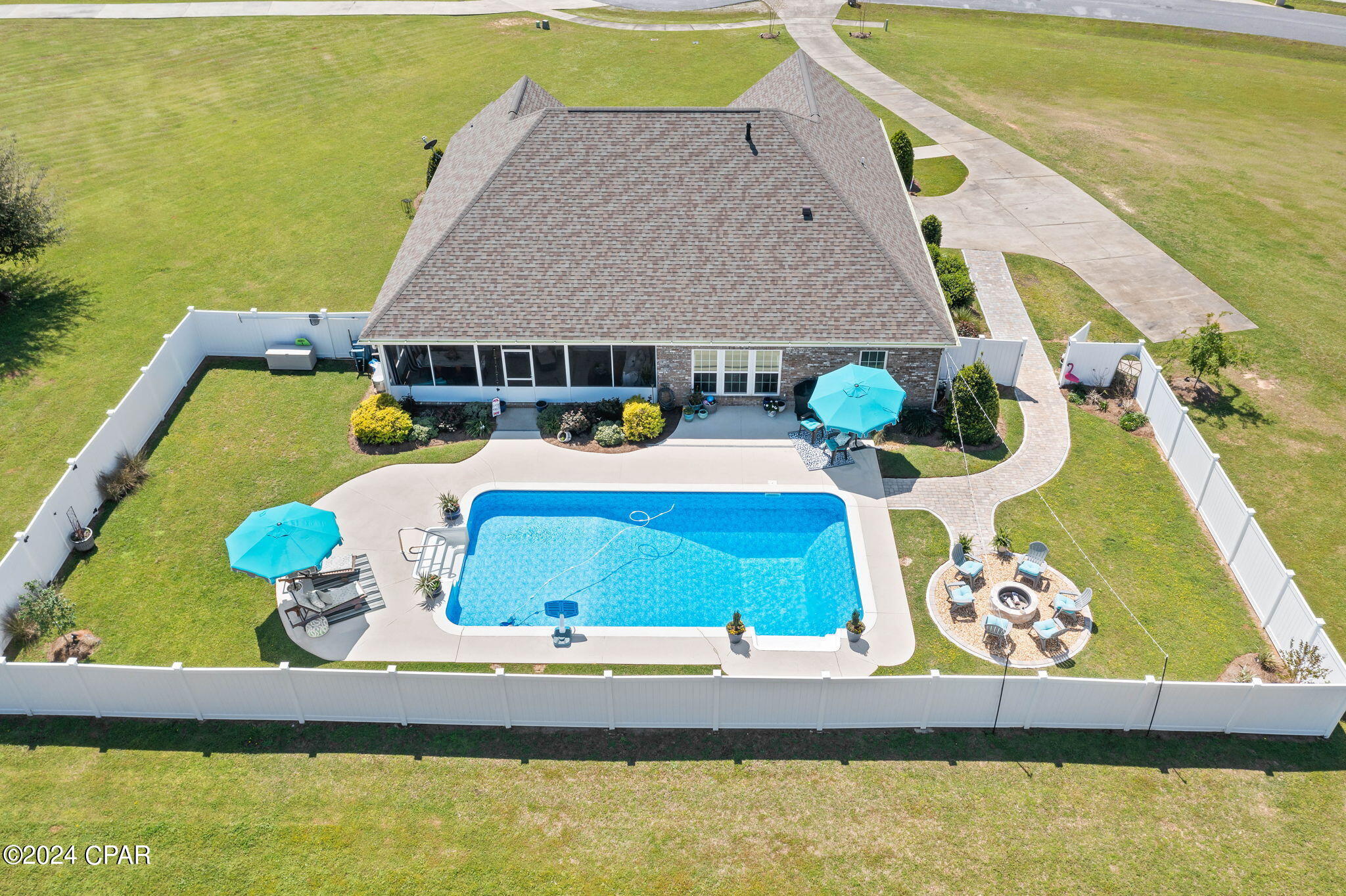 3328 Grey Oak Way