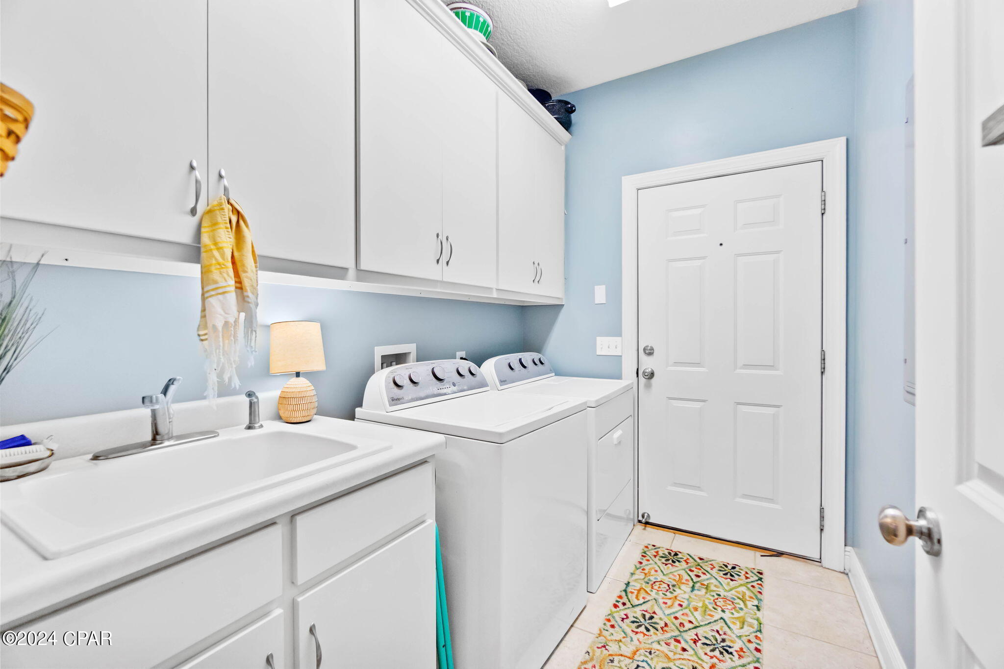 3328 Grey Oak Way