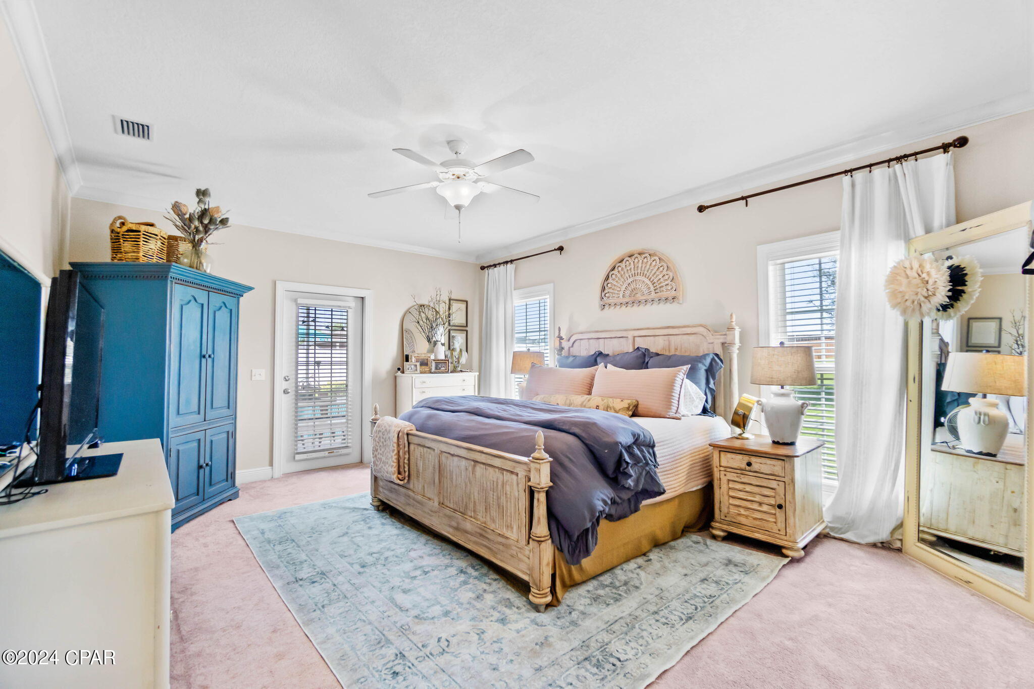 3328 Grey Oak Way