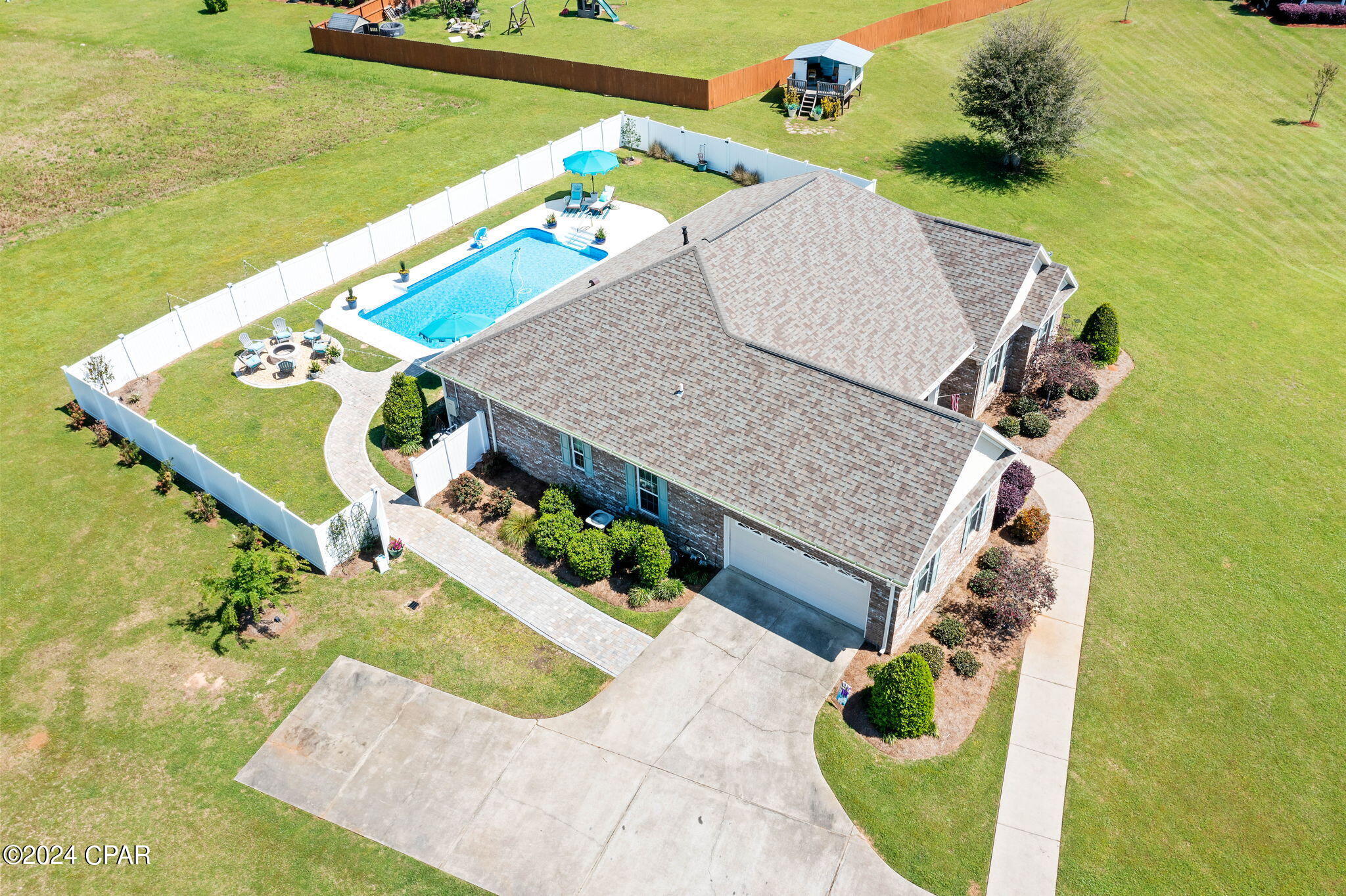 3328 Grey Oak Way