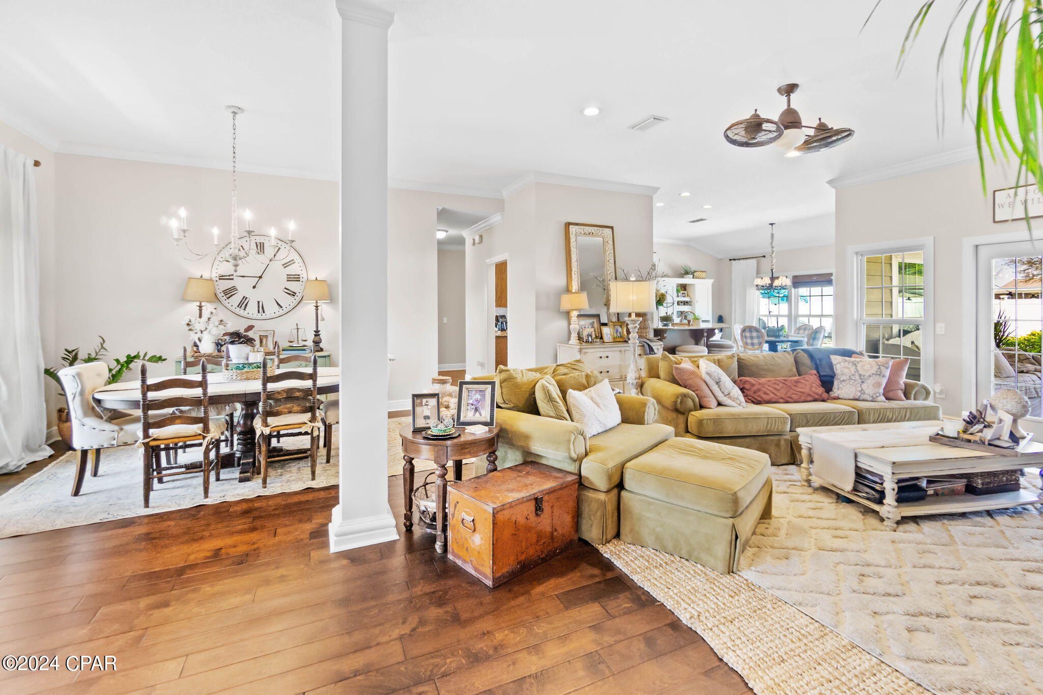 3328 Grey Oak Way