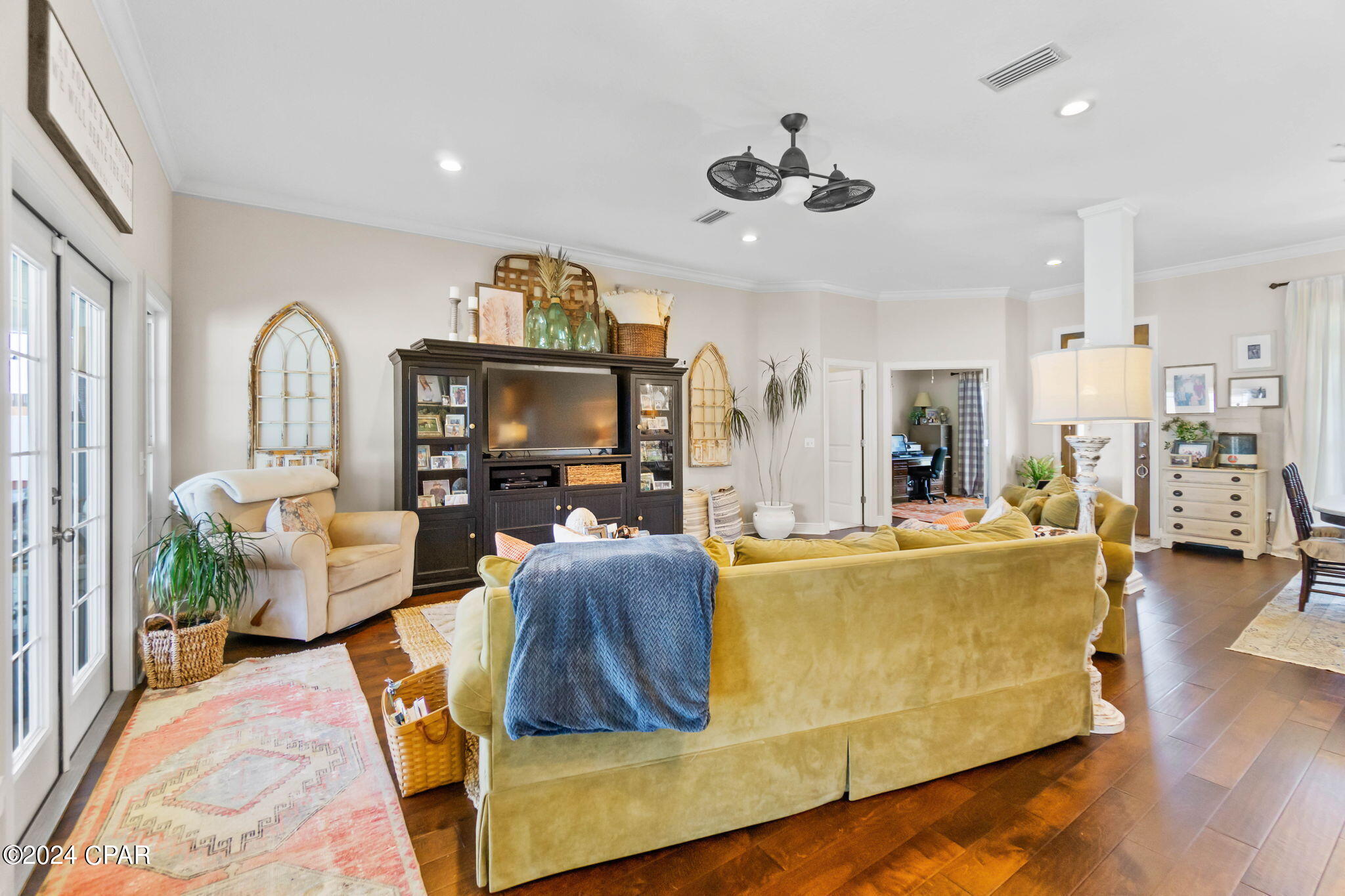 3328 Grey Oak Way