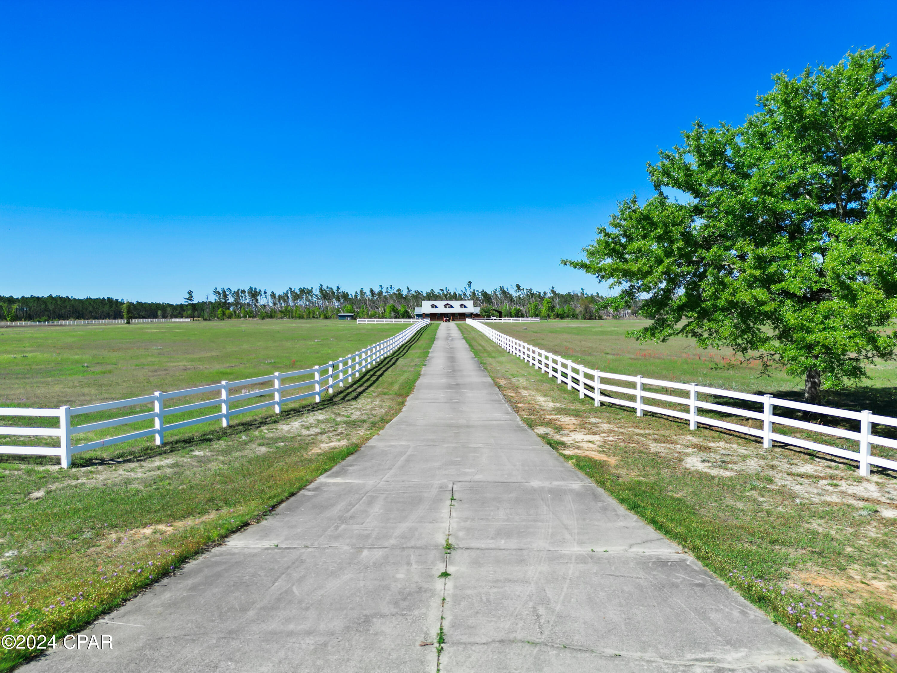 15724 NW State Road 20