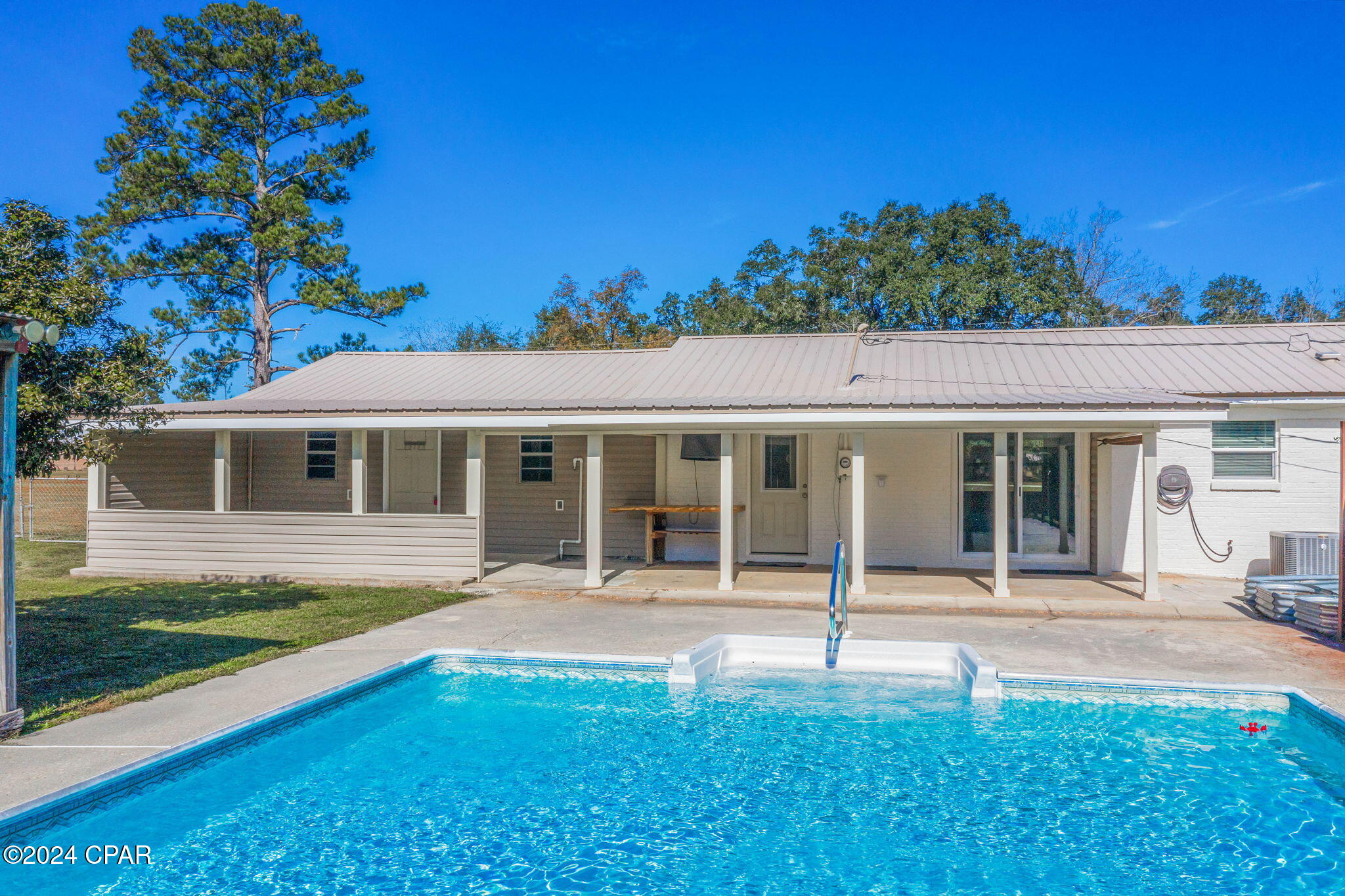 4345 Lakewood Drive