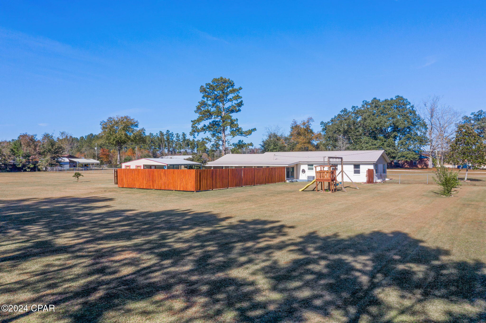 4345 Lakewood Drive