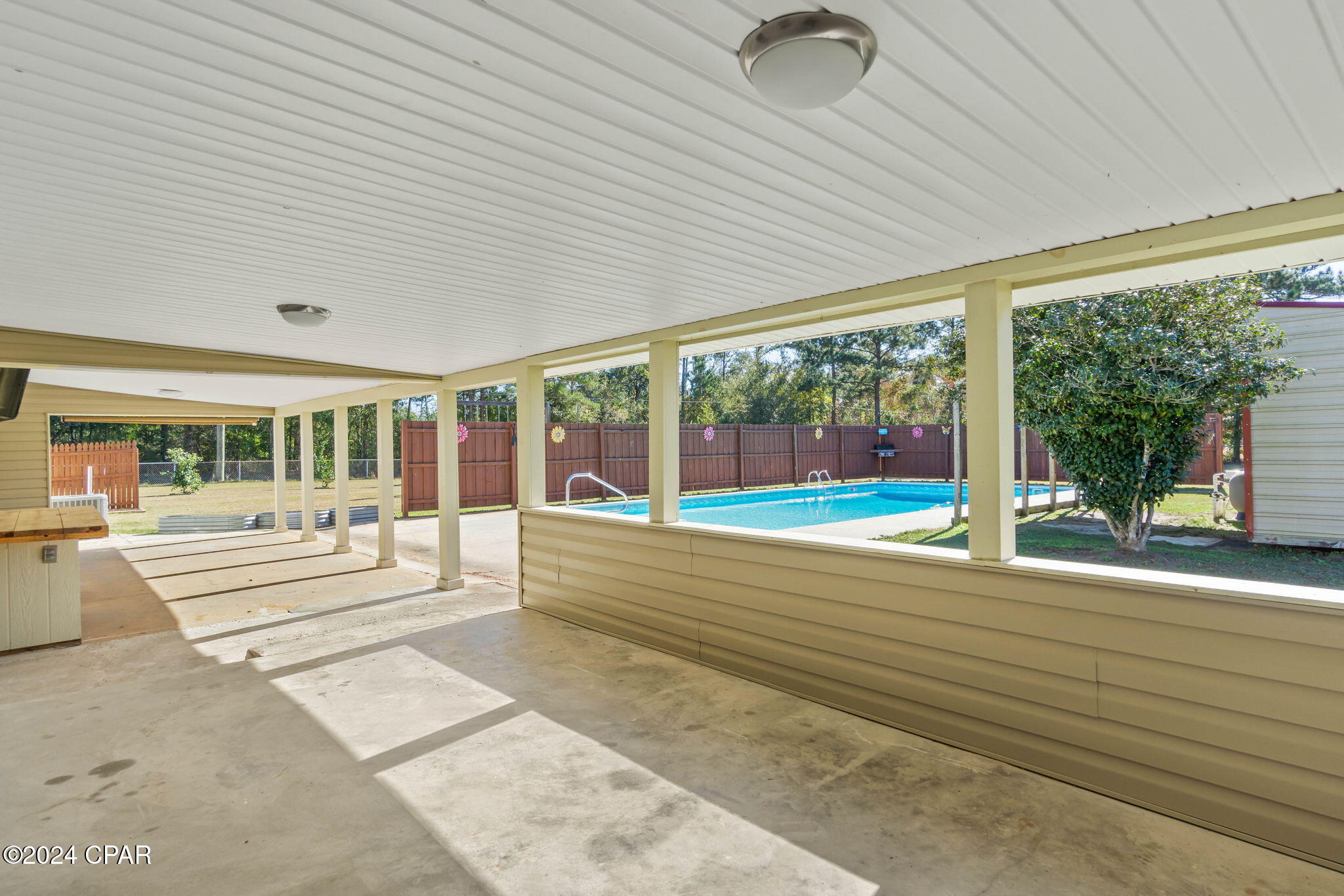 4345 Lakewood Drive