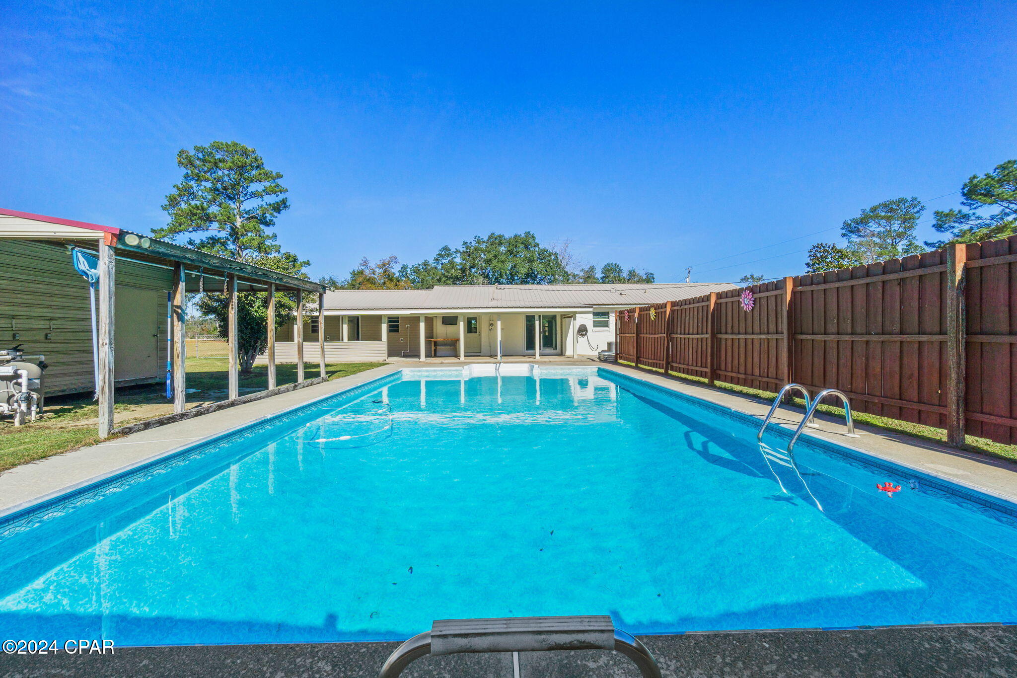 4345 Lakewood Drive