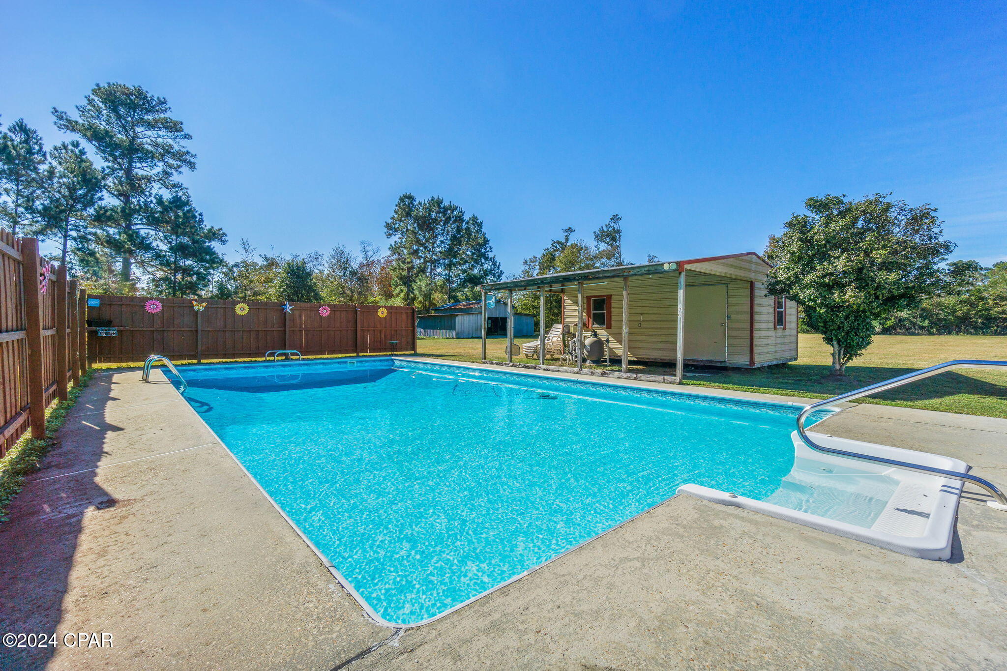 4345 Lakewood Drive