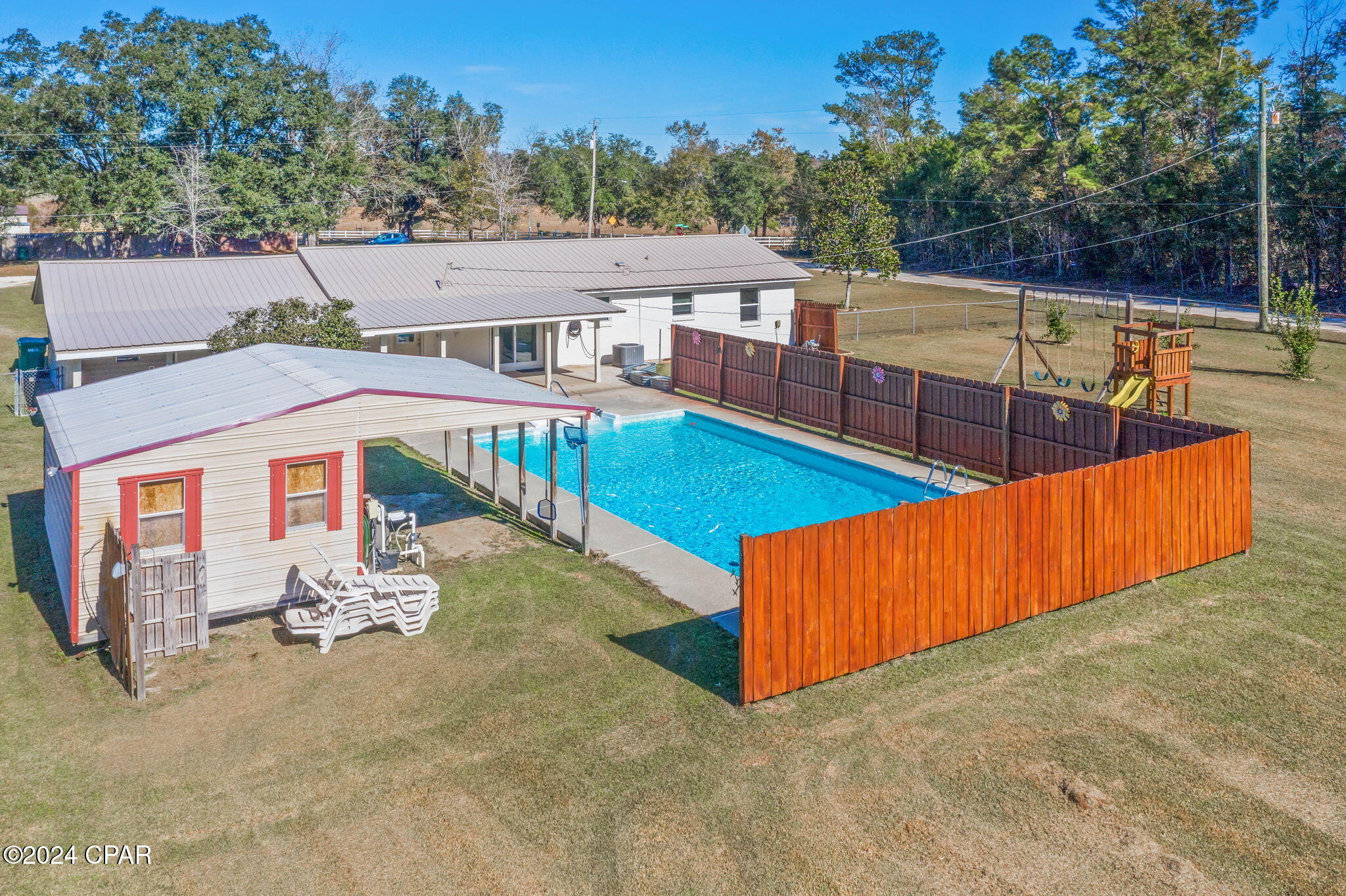4345 Lakewood Drive
