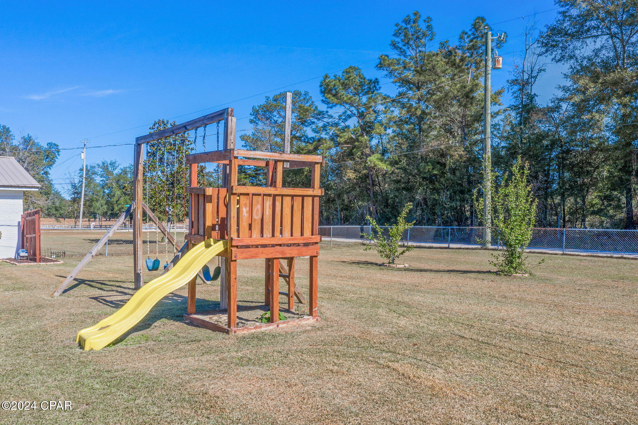 4345 Lakewood Drive