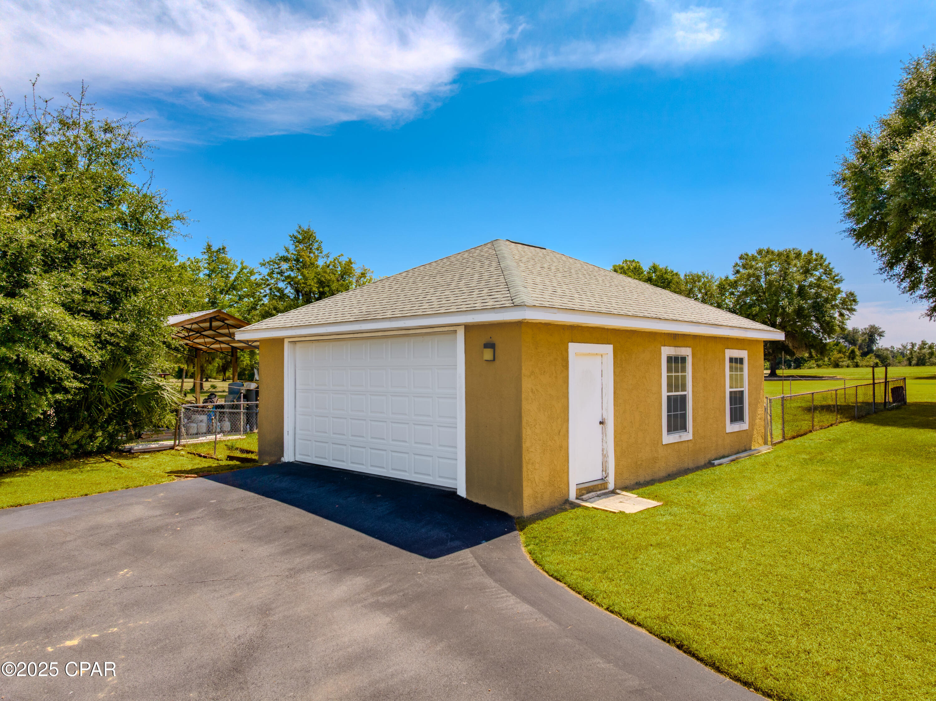 5239 Oak Drive