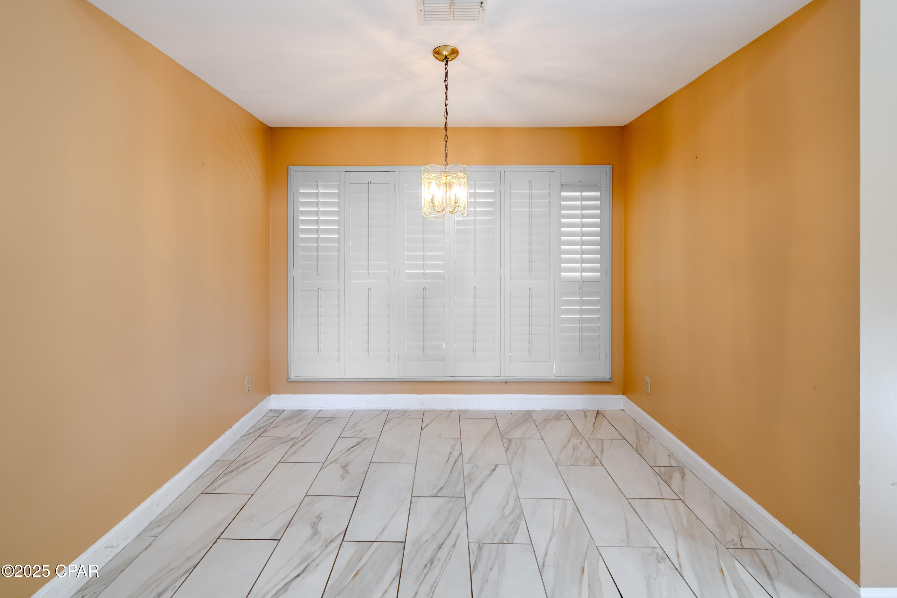 5239 Oak Drive