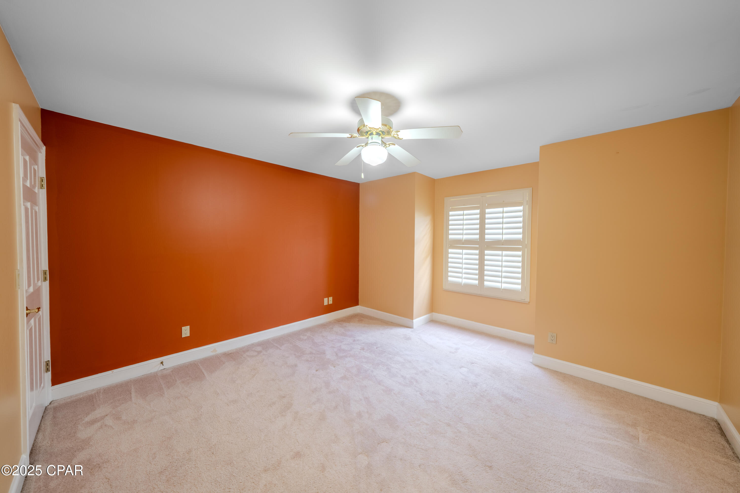 5239 Oak Drive