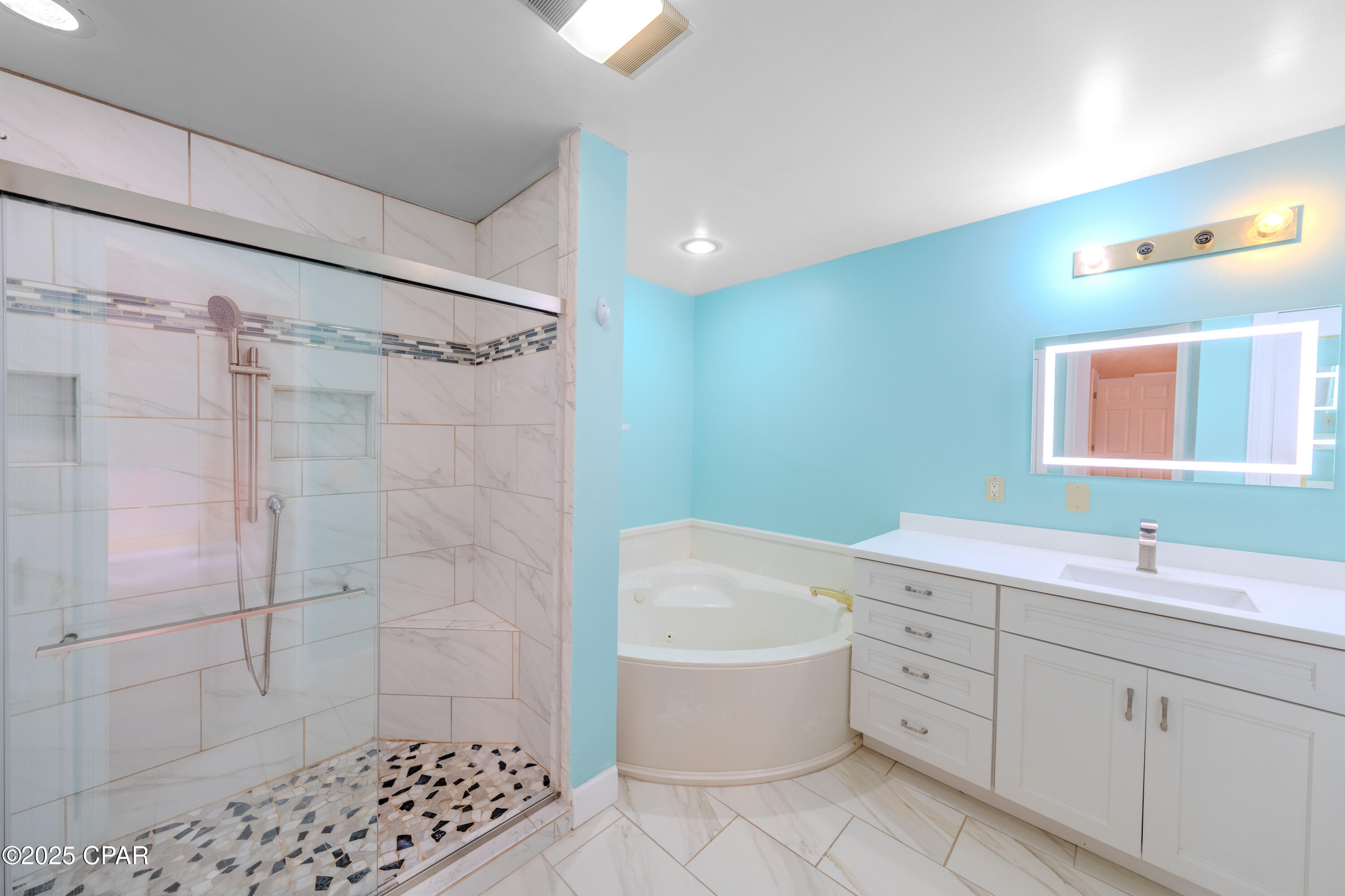 5239 Oak Drive