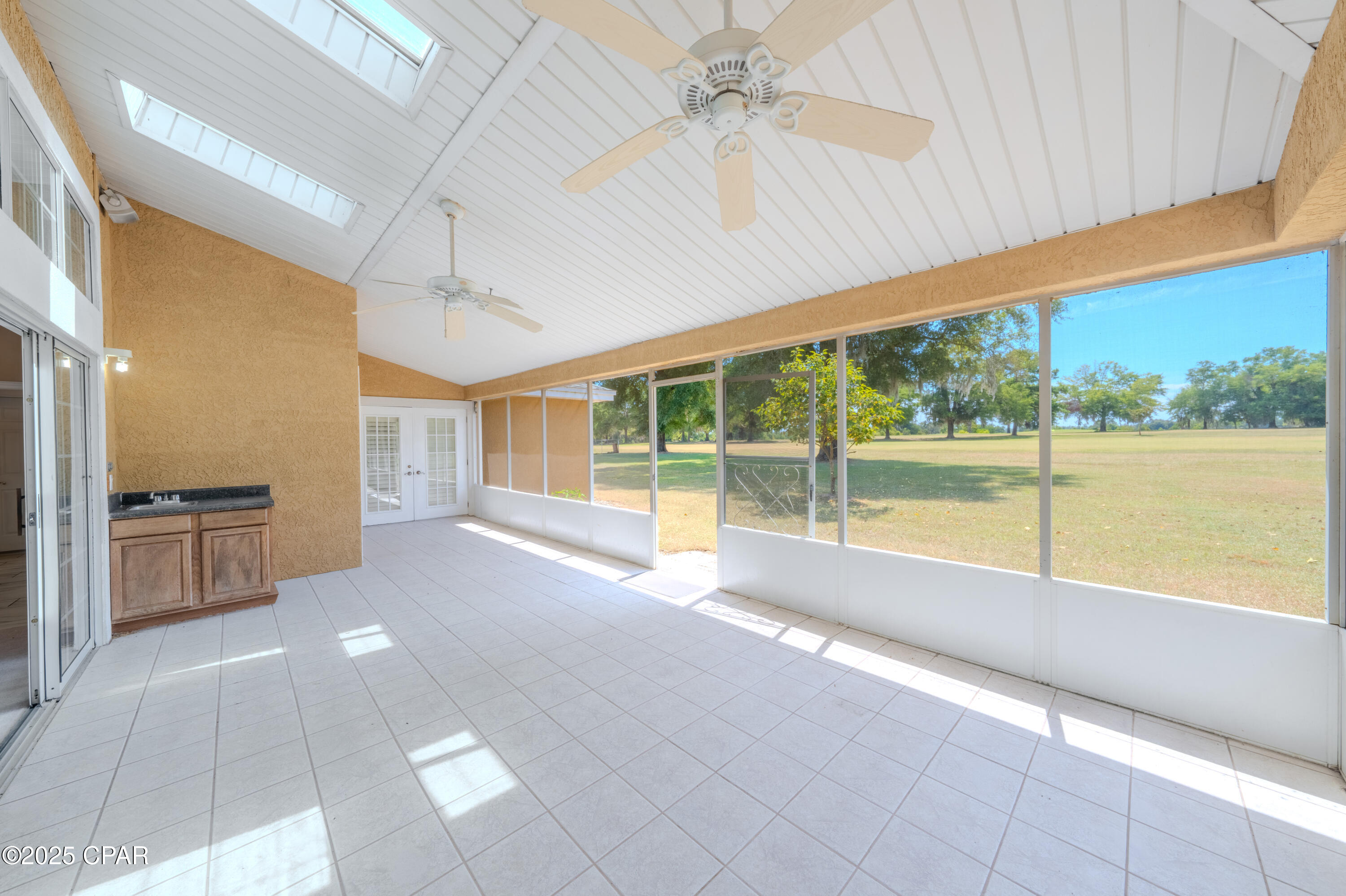 5239 Oak Drive