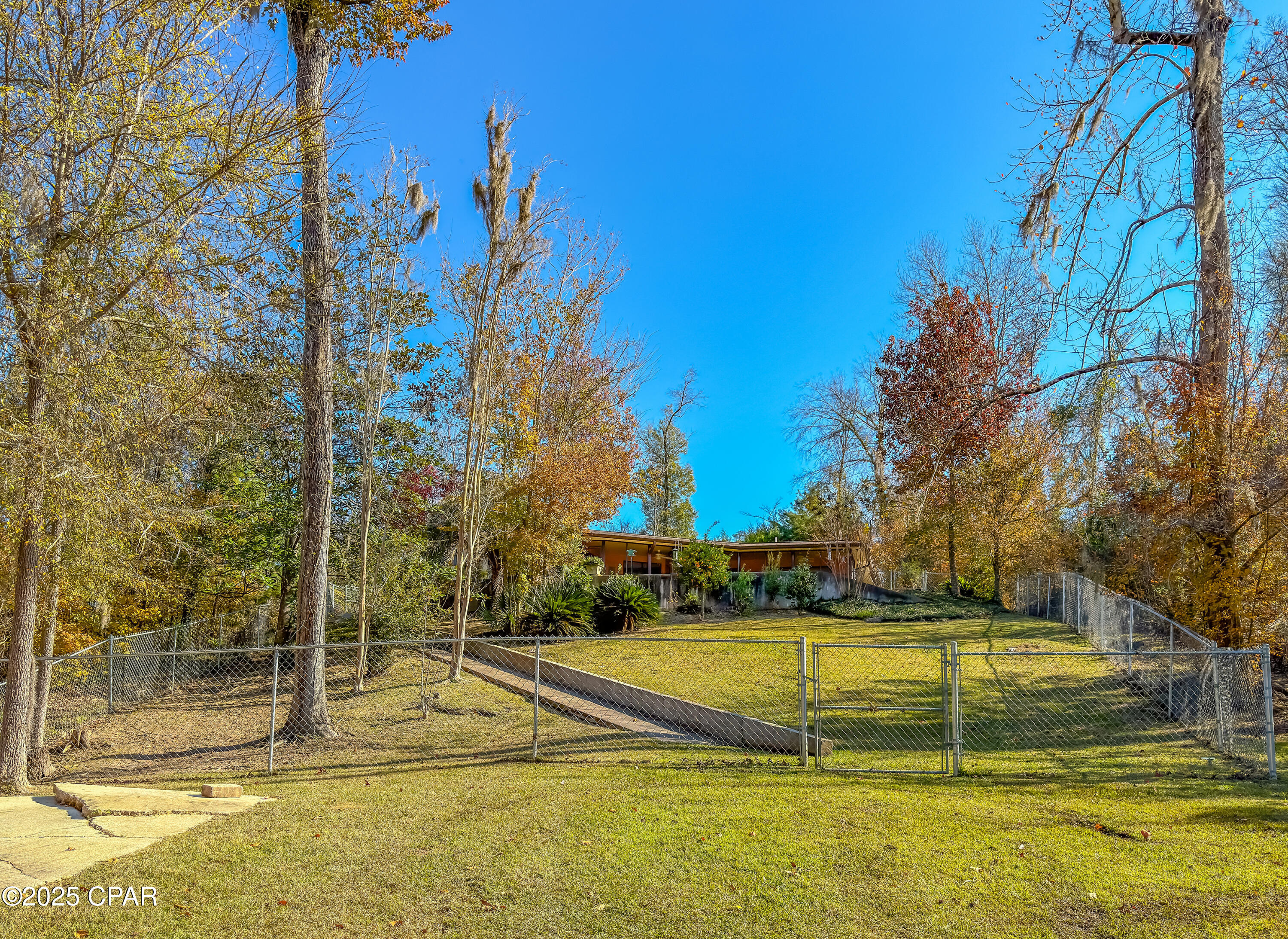 5091 Lake Bluff Circle