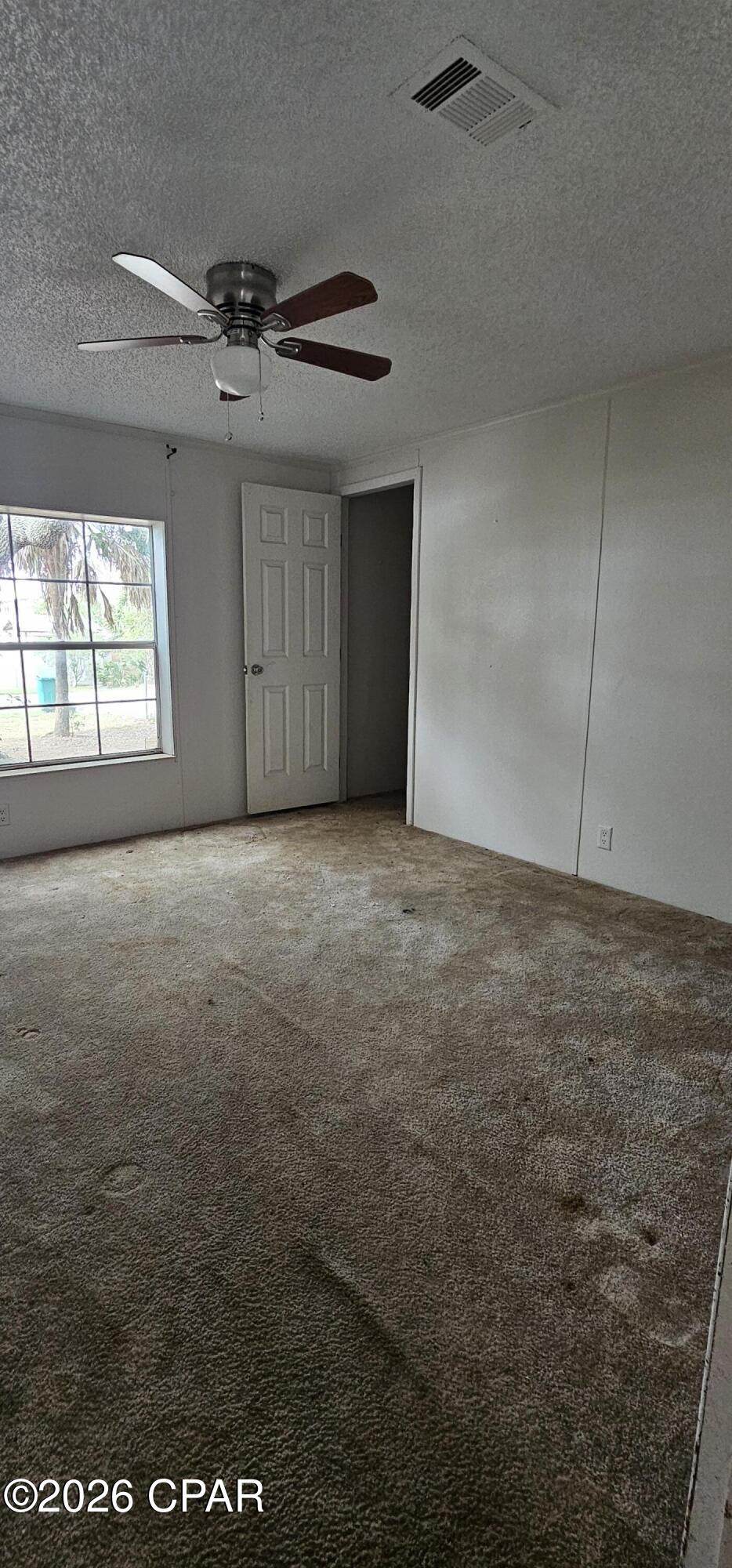 22017 Lakeview Drive