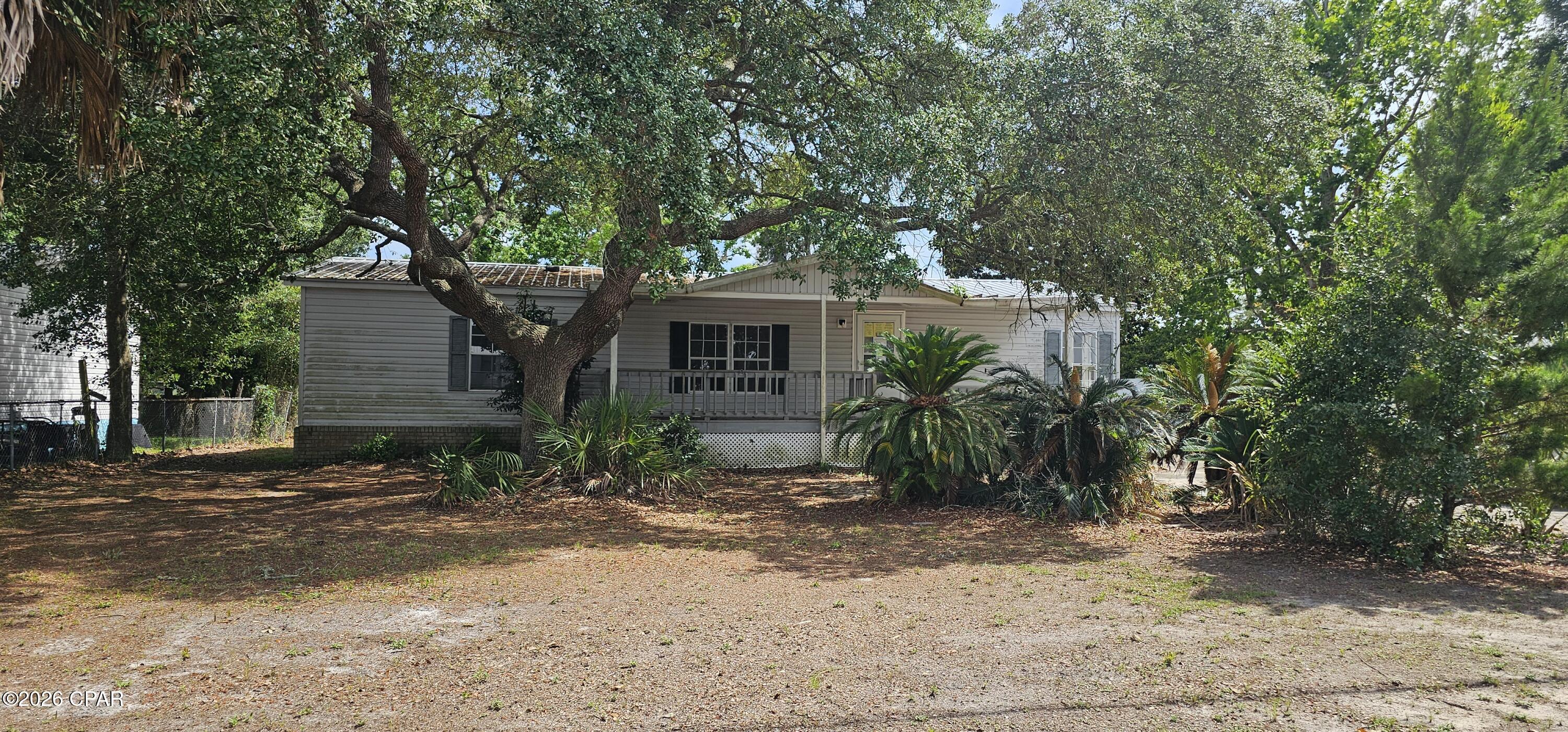 22017 Lakeview Drive