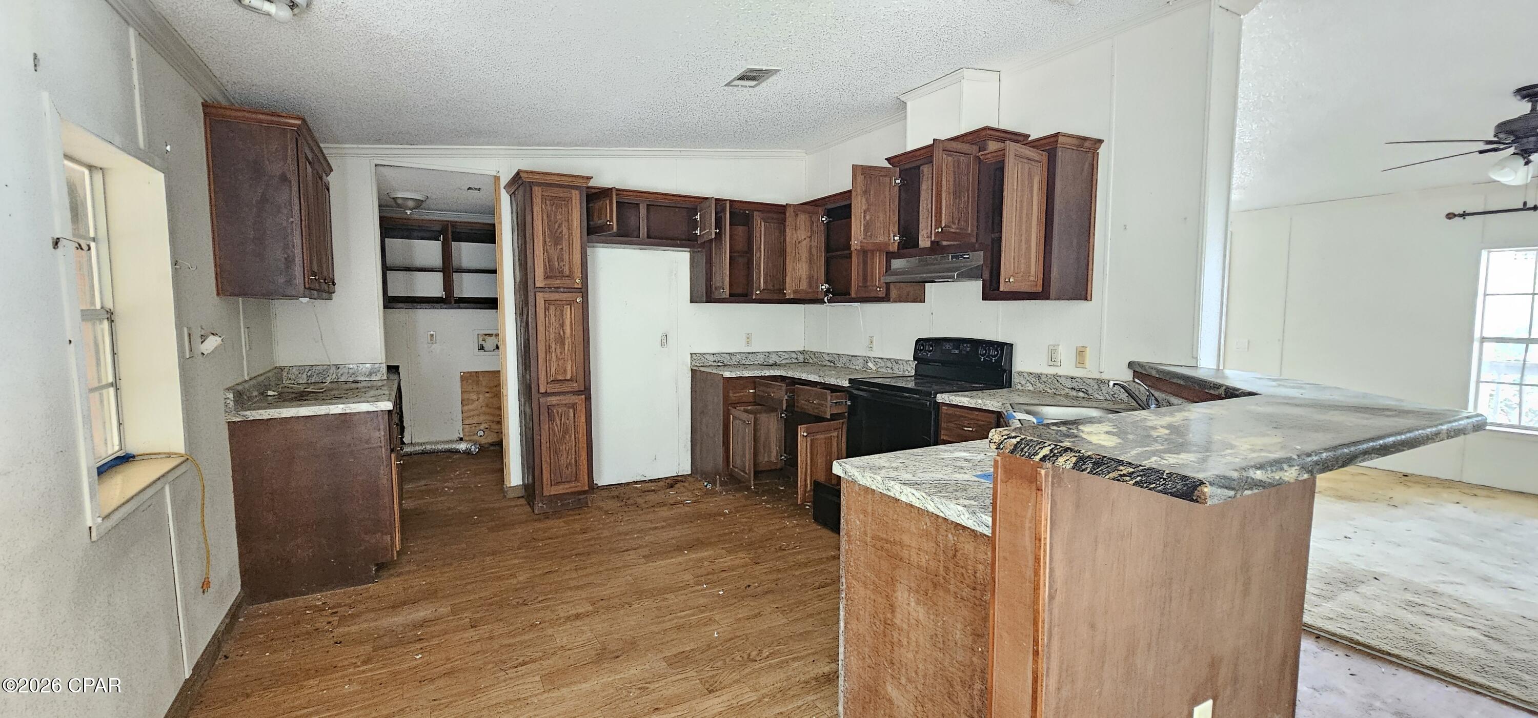 22017 Lakeview Drive