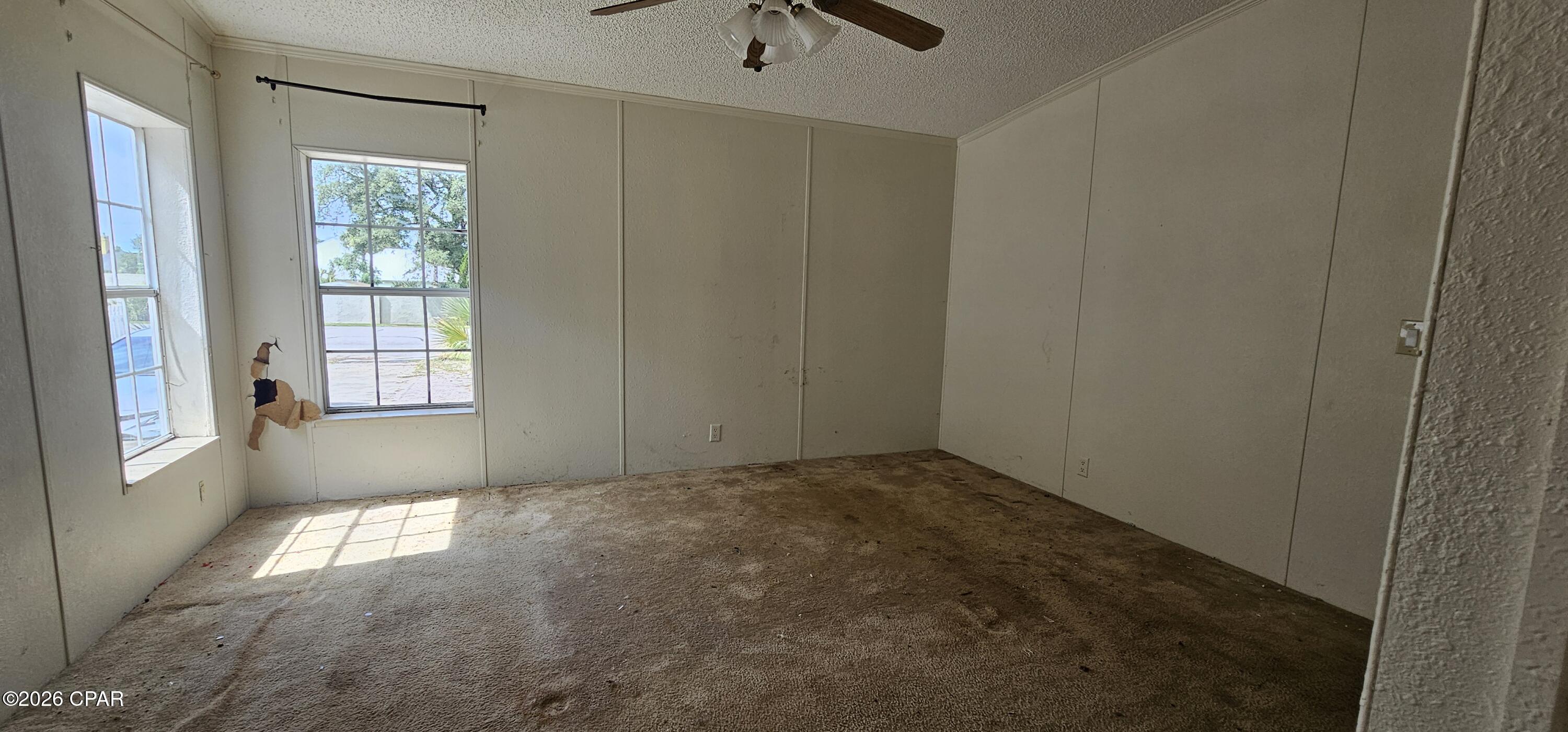 22017 Lakeview Drive